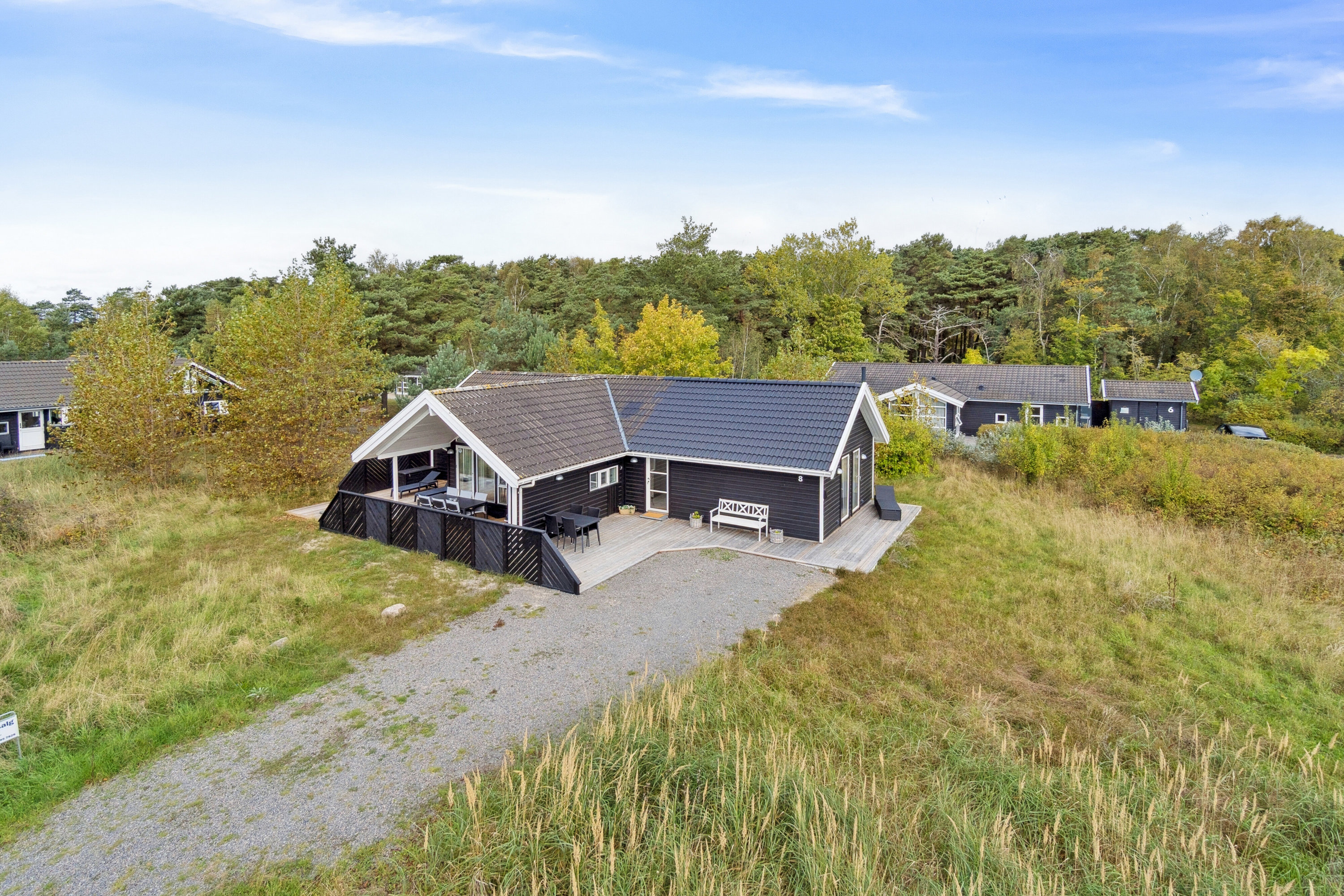 Fremhævet set fra haven billede i fuldskærmstilstand. Billede af Holsteroddevej 8, Sømarken, 3720 Aakirkeby