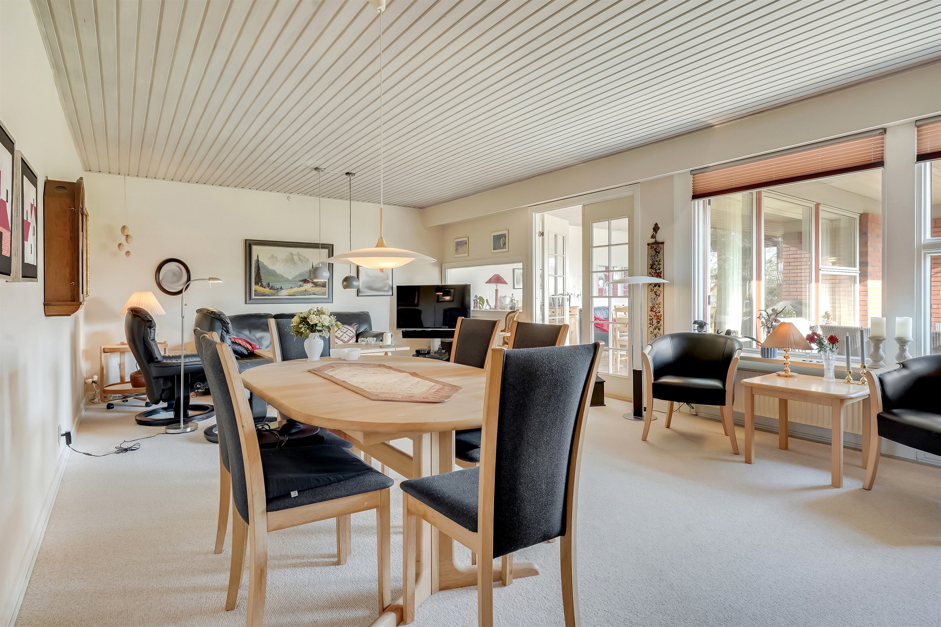 Fremhævet stue billede i fuldskærmstilstand. Billede af Hans Tausensvej 5, 6800 Varde