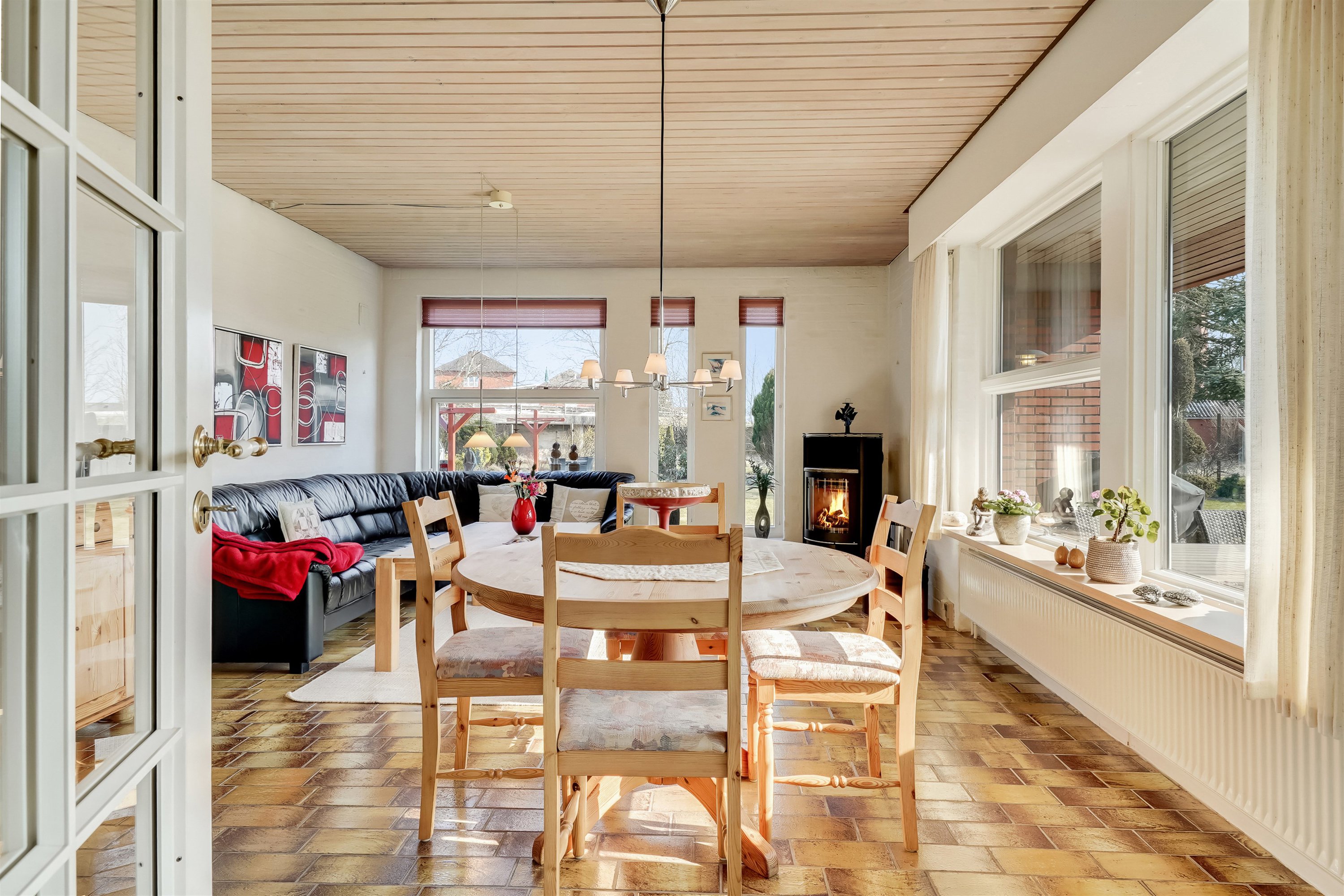 Fremhævet stue m/gulvvarme billede i fuldskærmstilstand. Billede af Hans Tausensvej 5, 6800 Varde