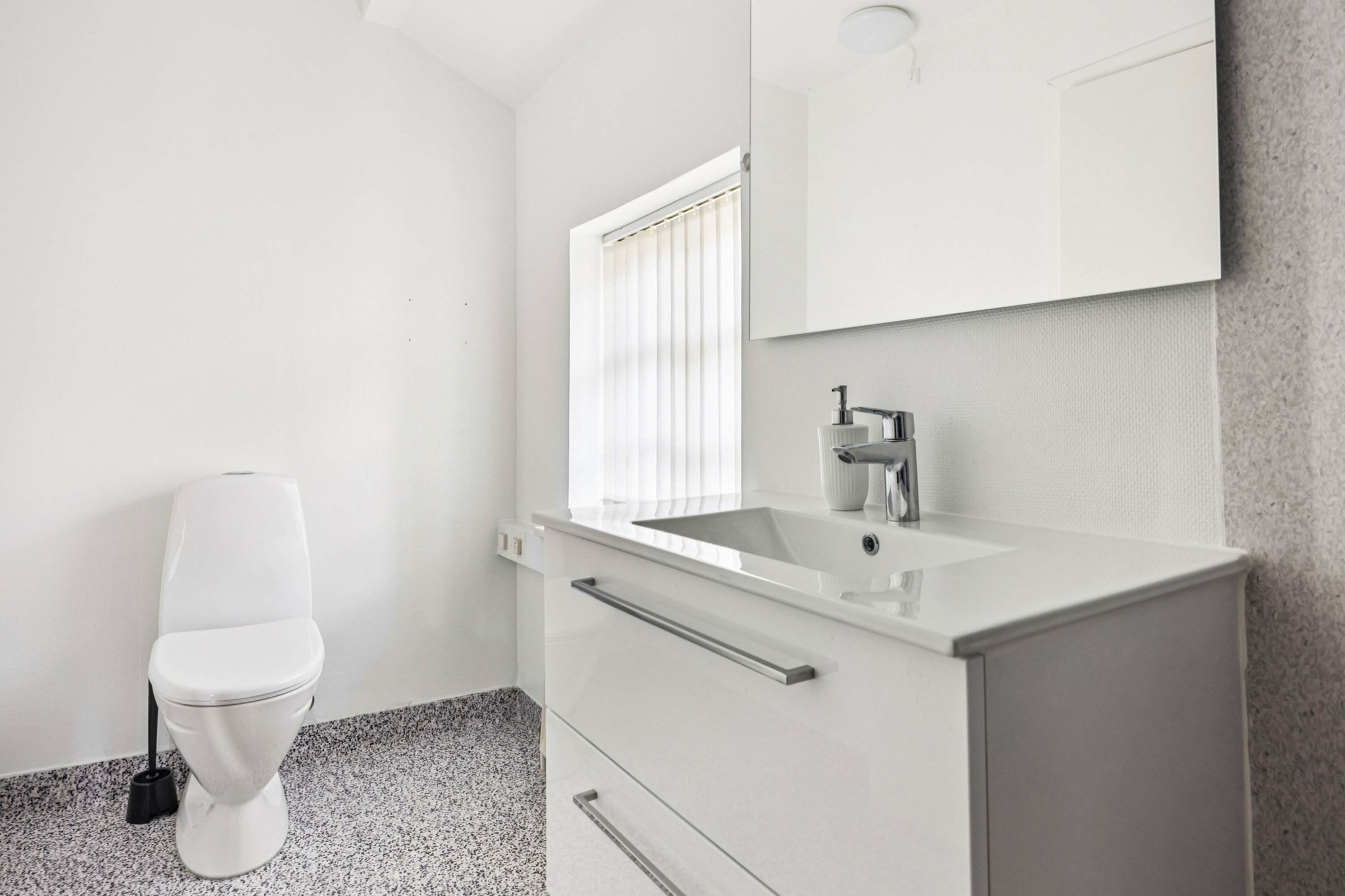 Fremhævet badeværelse billede i fuldskærmstilstand. Billede af Skelund Hovedgade 8, Skelund, 9560 Hadsund