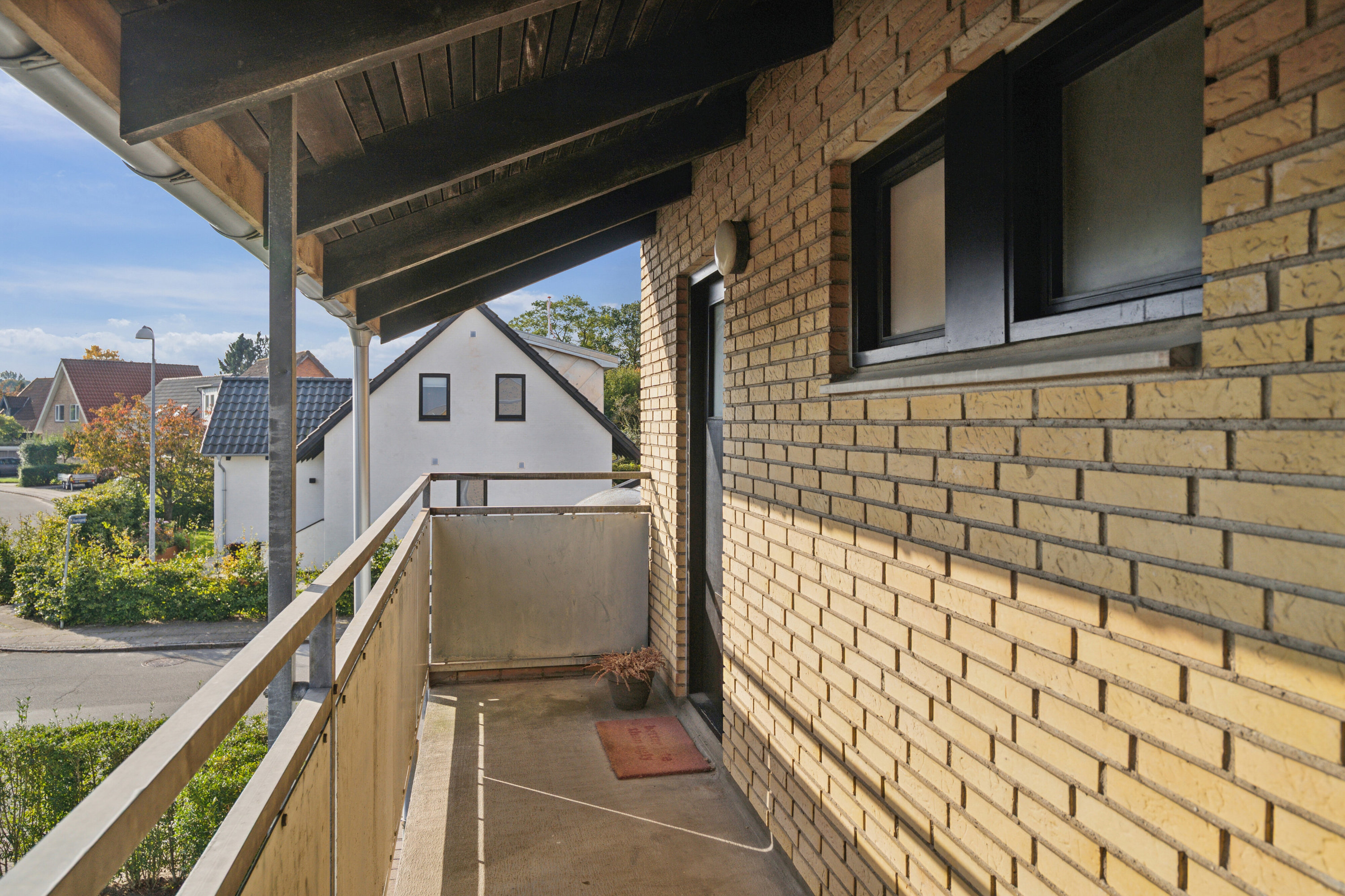 Fremhævet altan billede i fuldskærmstilstand. Billede af Hverringevej 1, 1. 17., 5230 Odense M