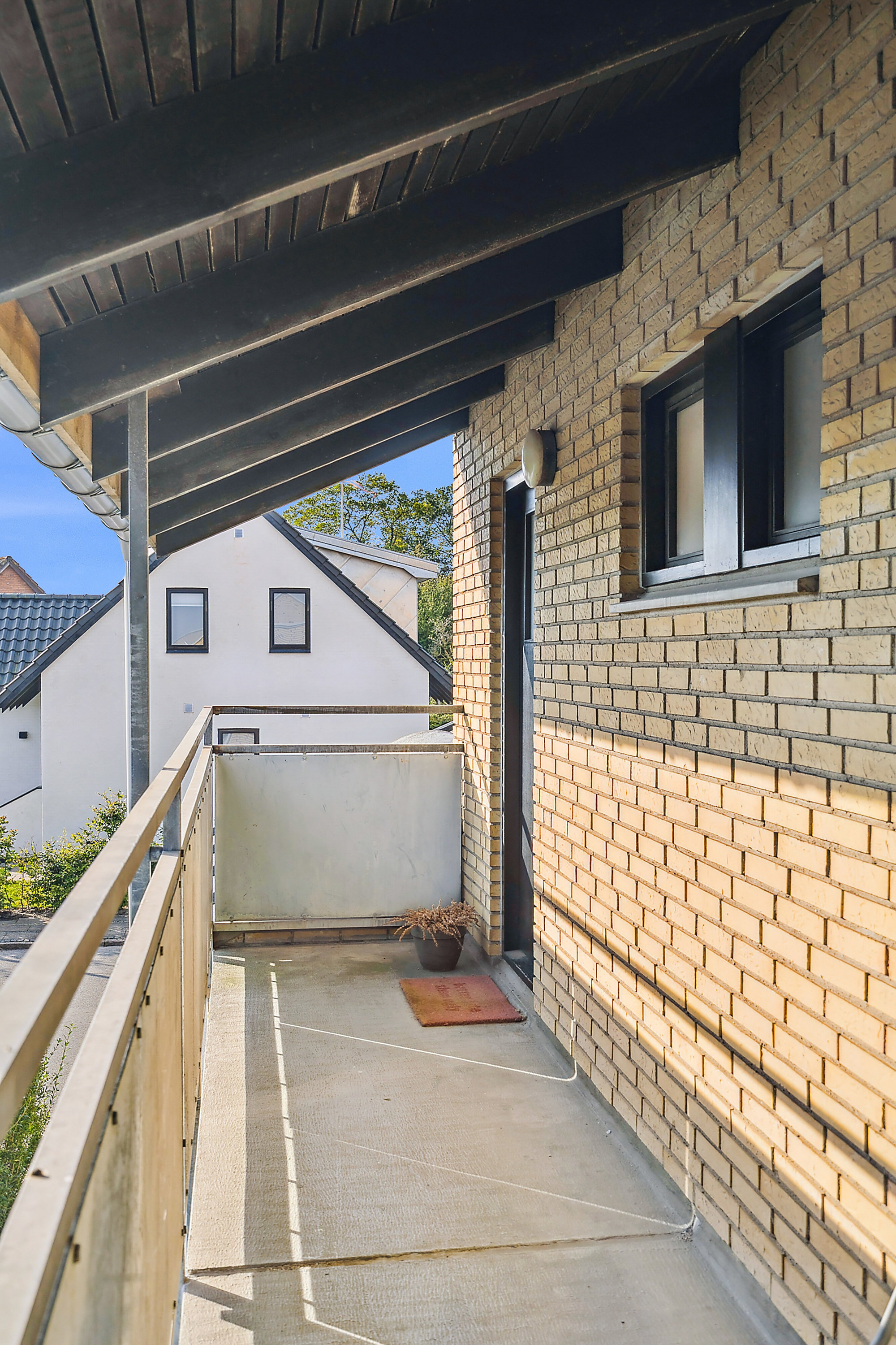 Fremhævet altan billede i fuldskærmstilstand. Billede af Hverringevej 1, 1. 17., 5230 Odense M