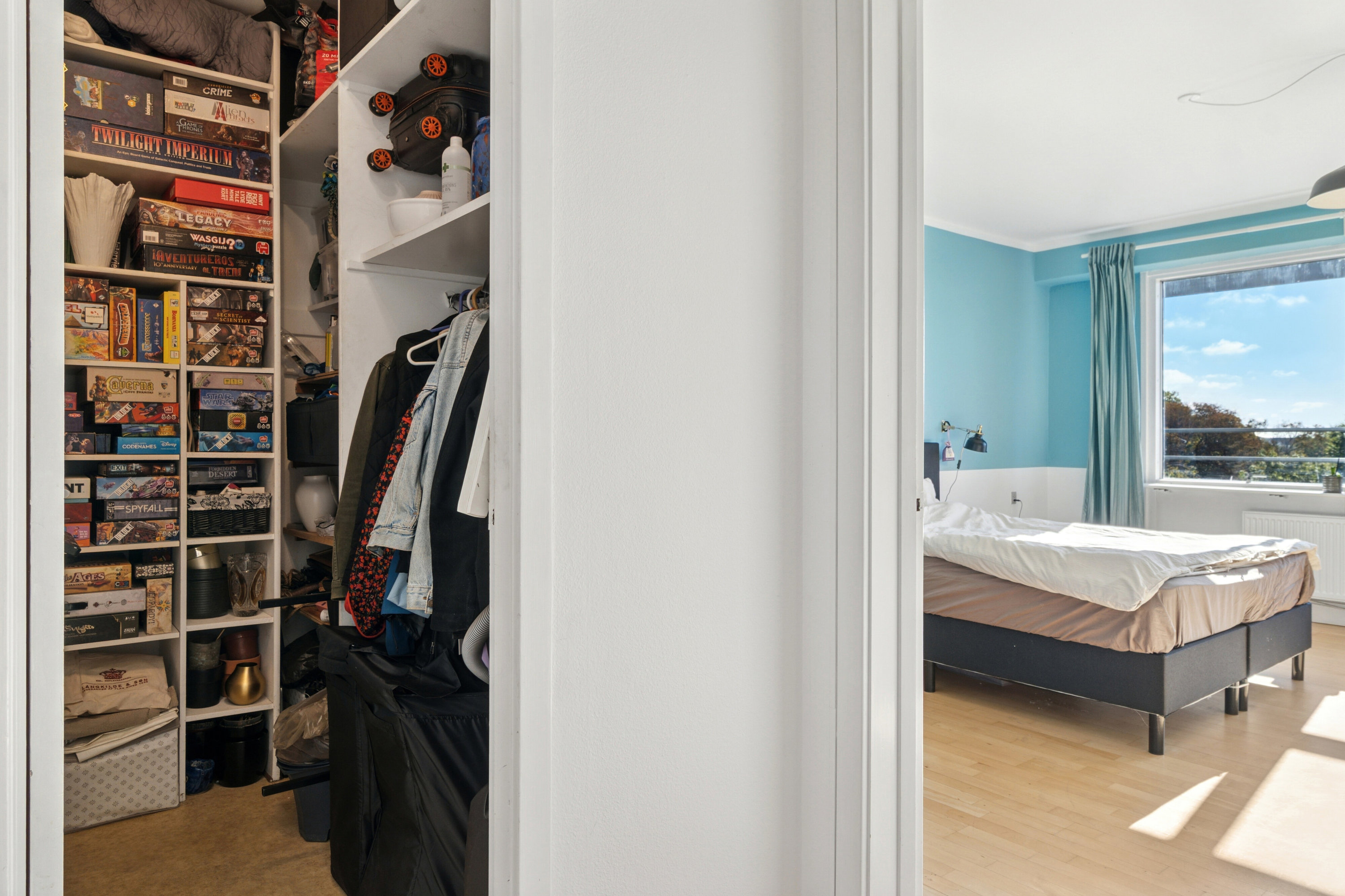 Fremhævet indendørs billede i fuldskærmstilstand. Billede af Hovedvejen 146, 4. b., 2600 Glostrup