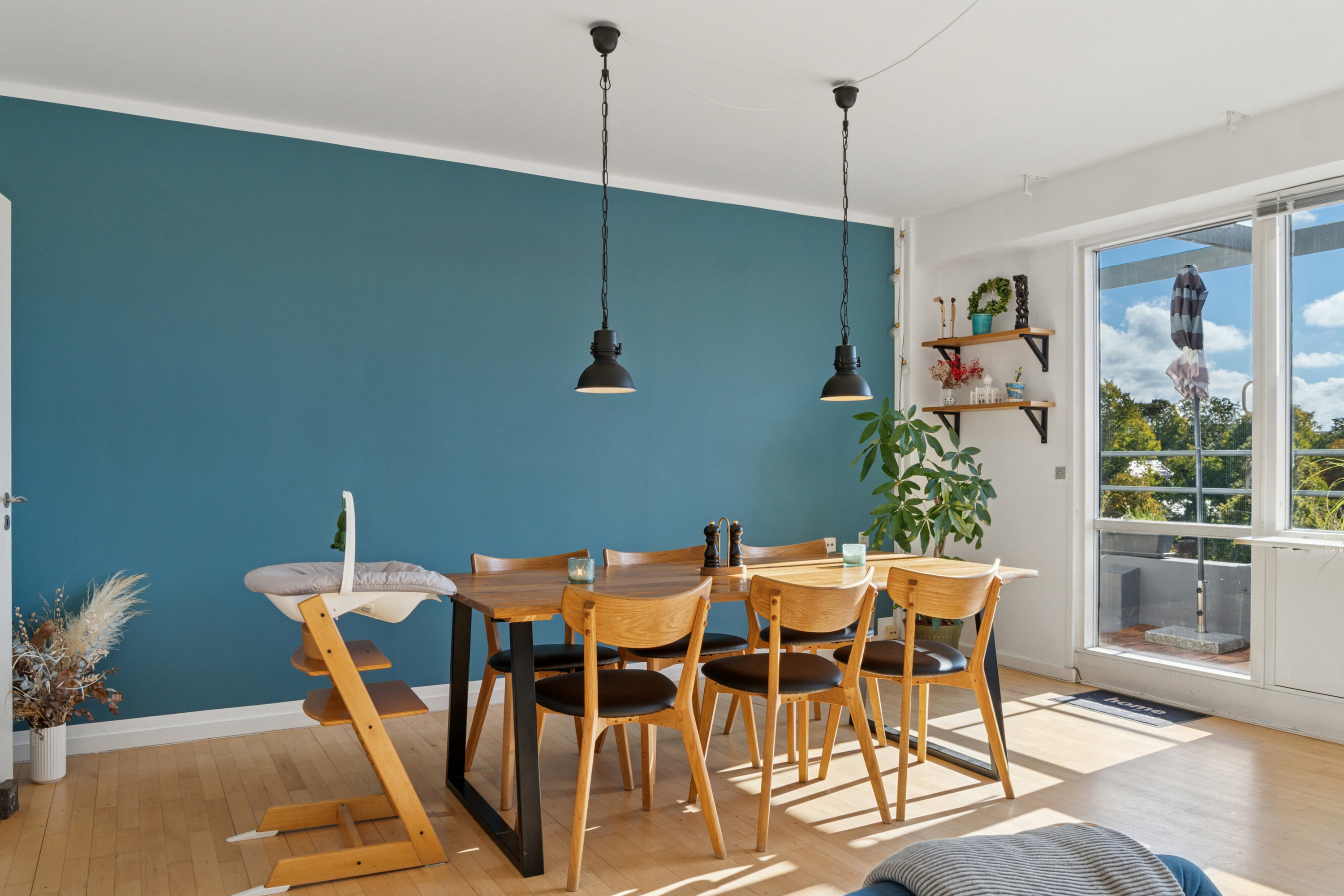 Fremhævet spisestue billede i fuldskærmstilstand. Billede af Hovedvejen 146, 4. b., 2600 Glostrup