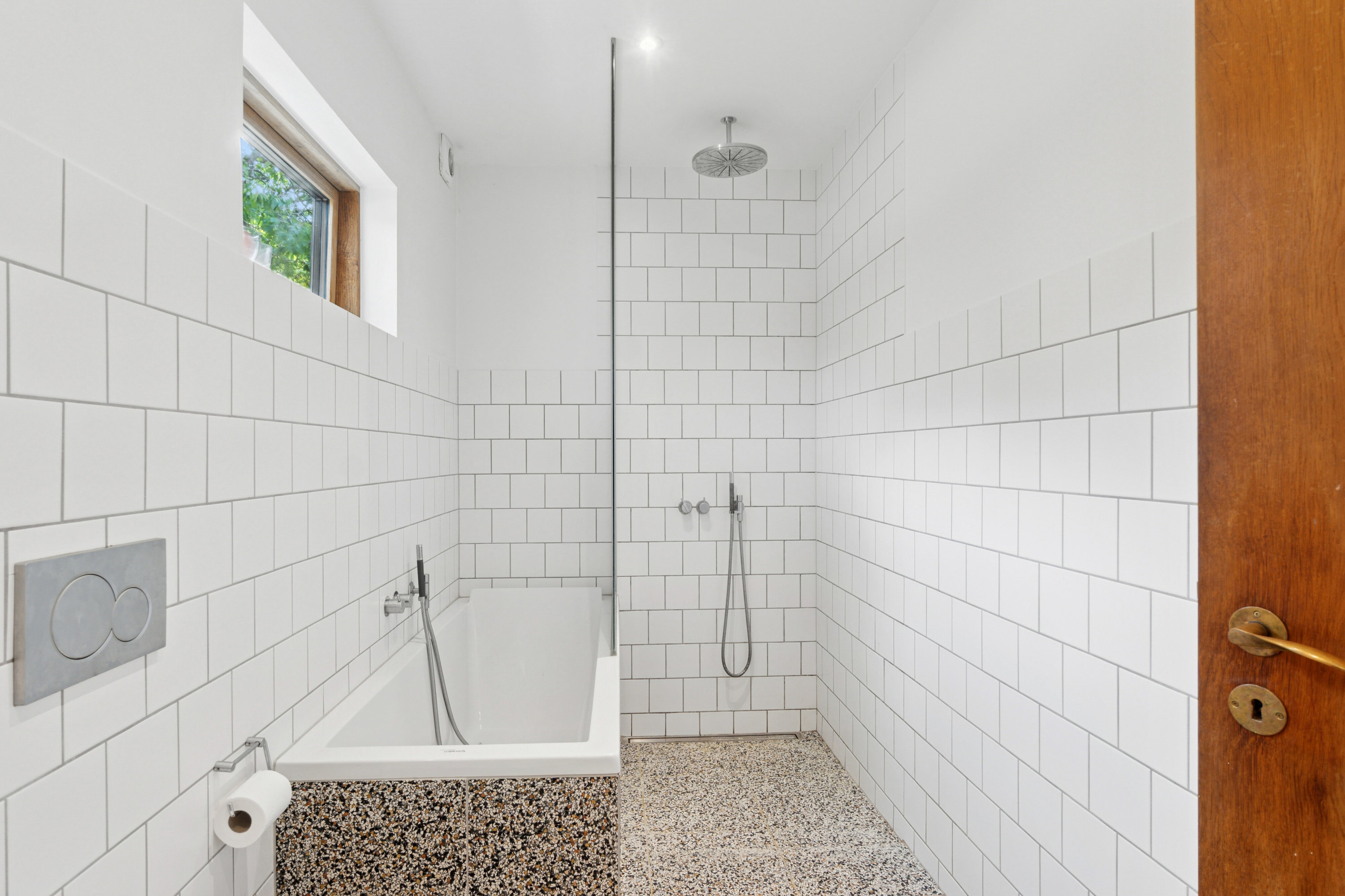 Fremhævet badeværelse billede i fuldskærmstilstand. Billede af Grumstolsvej 80, Skåde, 8270 Højbjerg