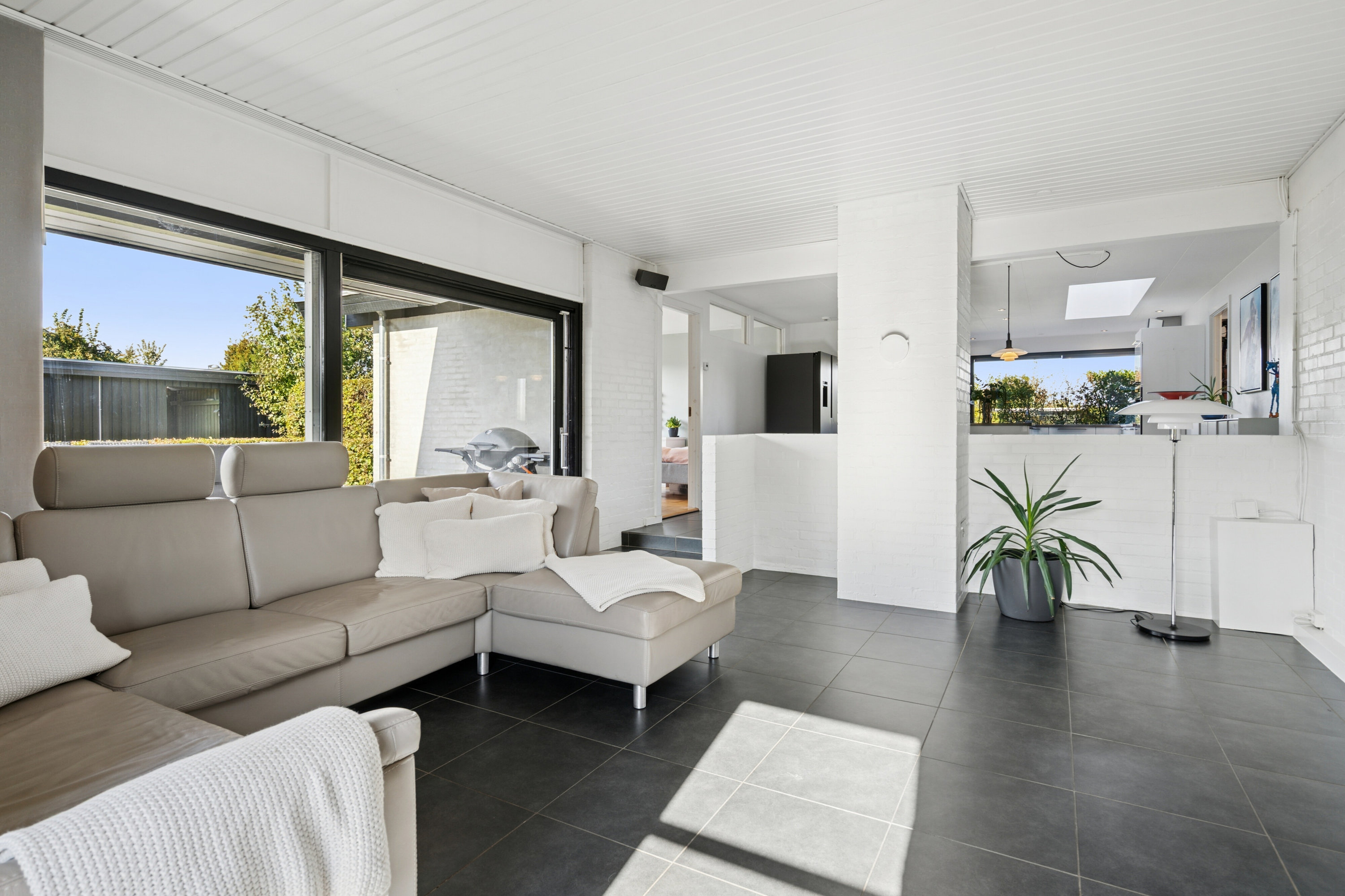 Fremhævet stue billede i fuldskærmstilstand. Billede af Gøgevej 19, 4130 Viby Sjælland