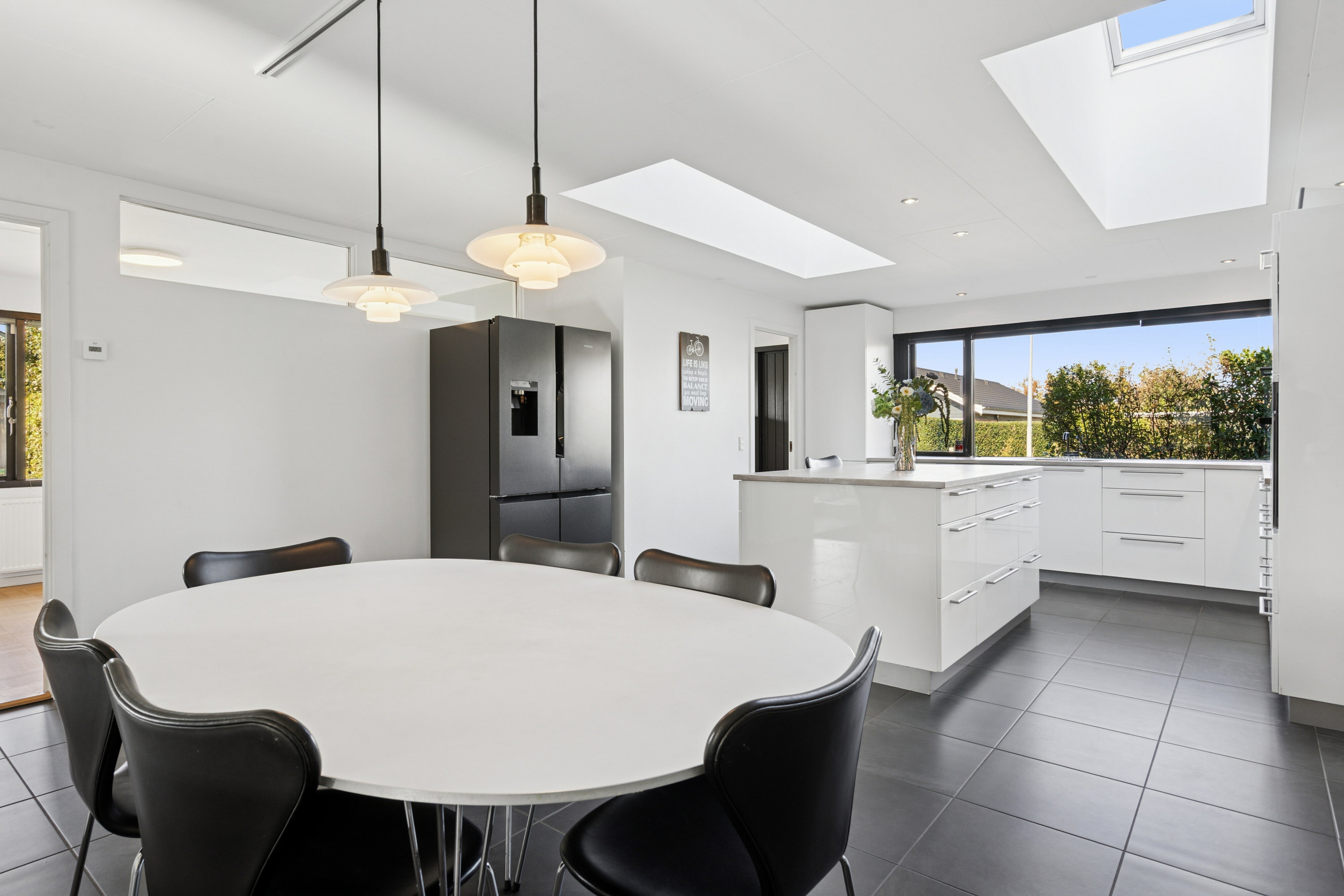 Fremhævet spisestue billede i fuldskærmstilstand. Billede af Gøgevej 19, 4130 Viby Sjælland