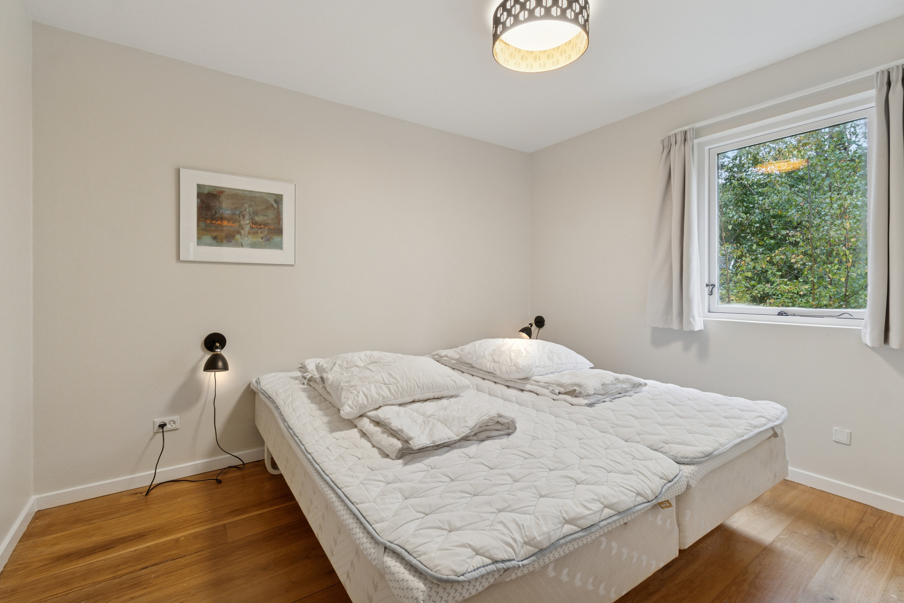 Fremhævet soveværelse billede i fuldskærmstilstand. Billede af Pilegårdsvejen 13, Poulsker, 3730 Nexø