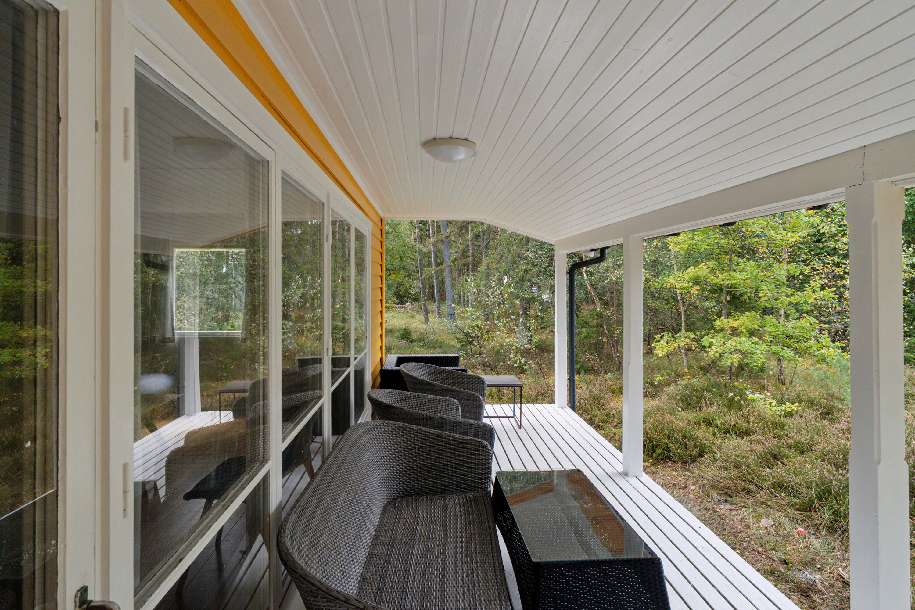 Fremhævet overdækket terrasse billede i fuldskærmstilstand. Billede af Pilegårdsvejen 13, Poulsker, 3730 Nexø