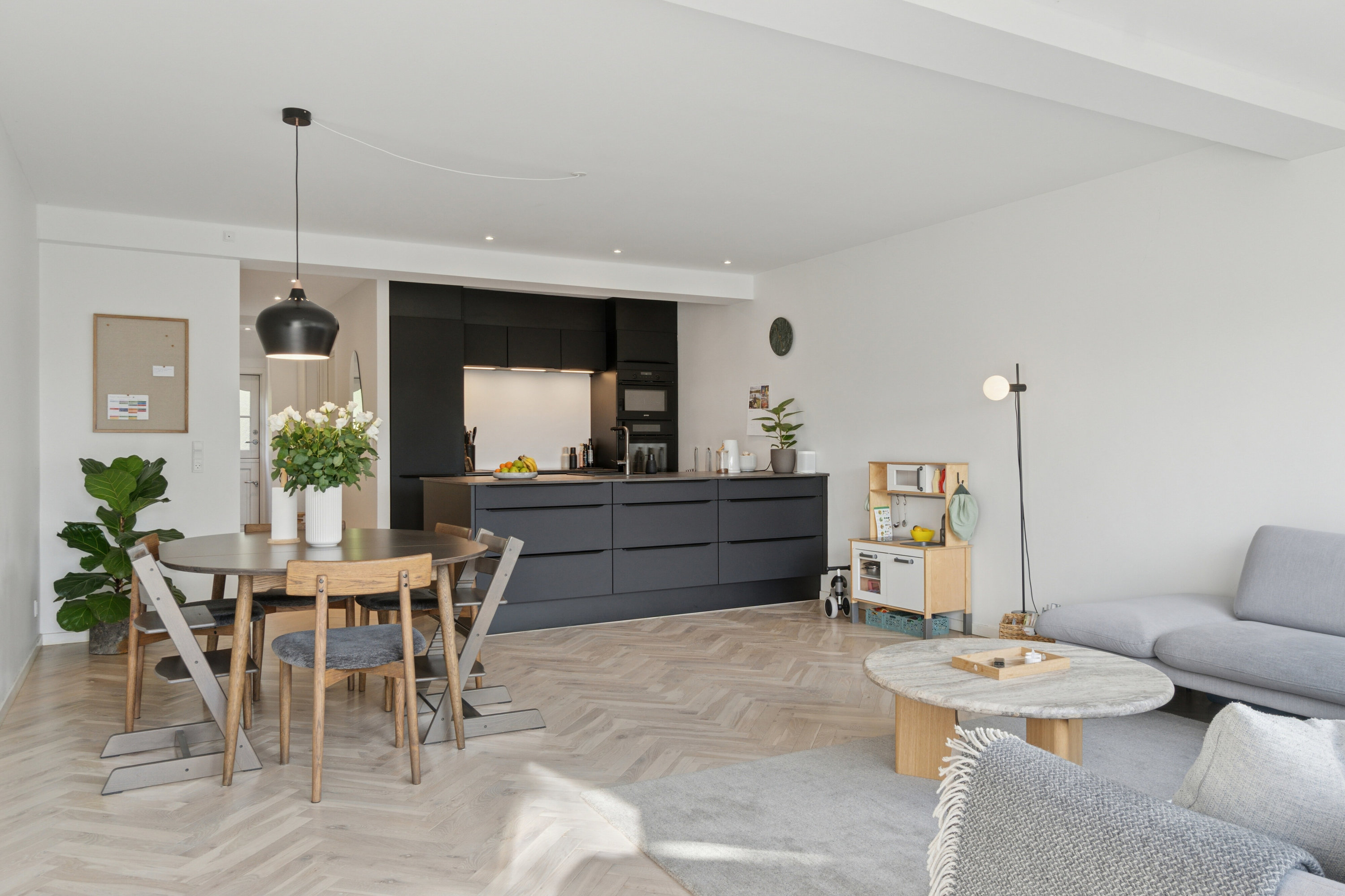 Miniaturebillede 2: stue. Billede af Brandholms Alle 48A, 2610 Rødovre