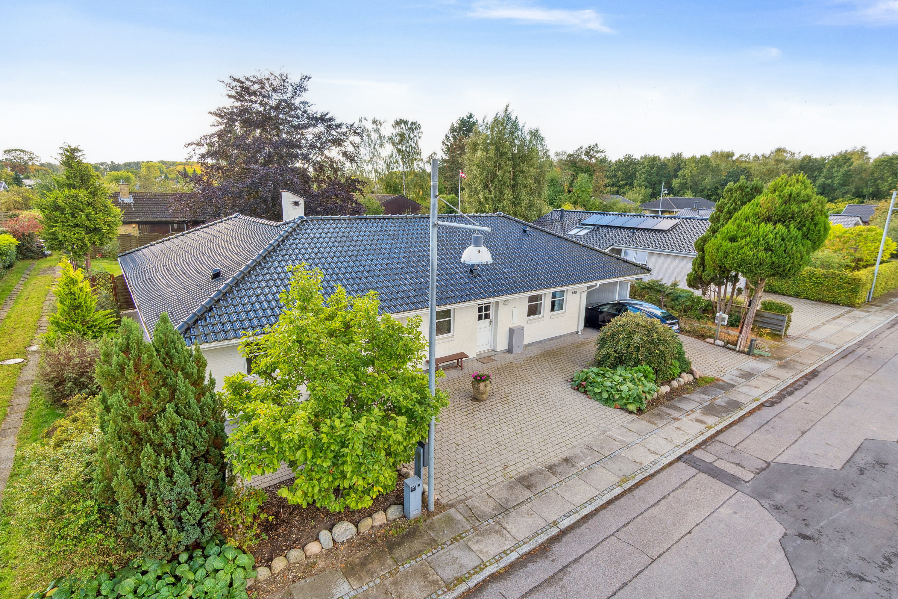 Fremhævet set fra vejen billede i fuldskærmstilstand. Billede af Bjergbakkevej 168, 2600 Glostrup