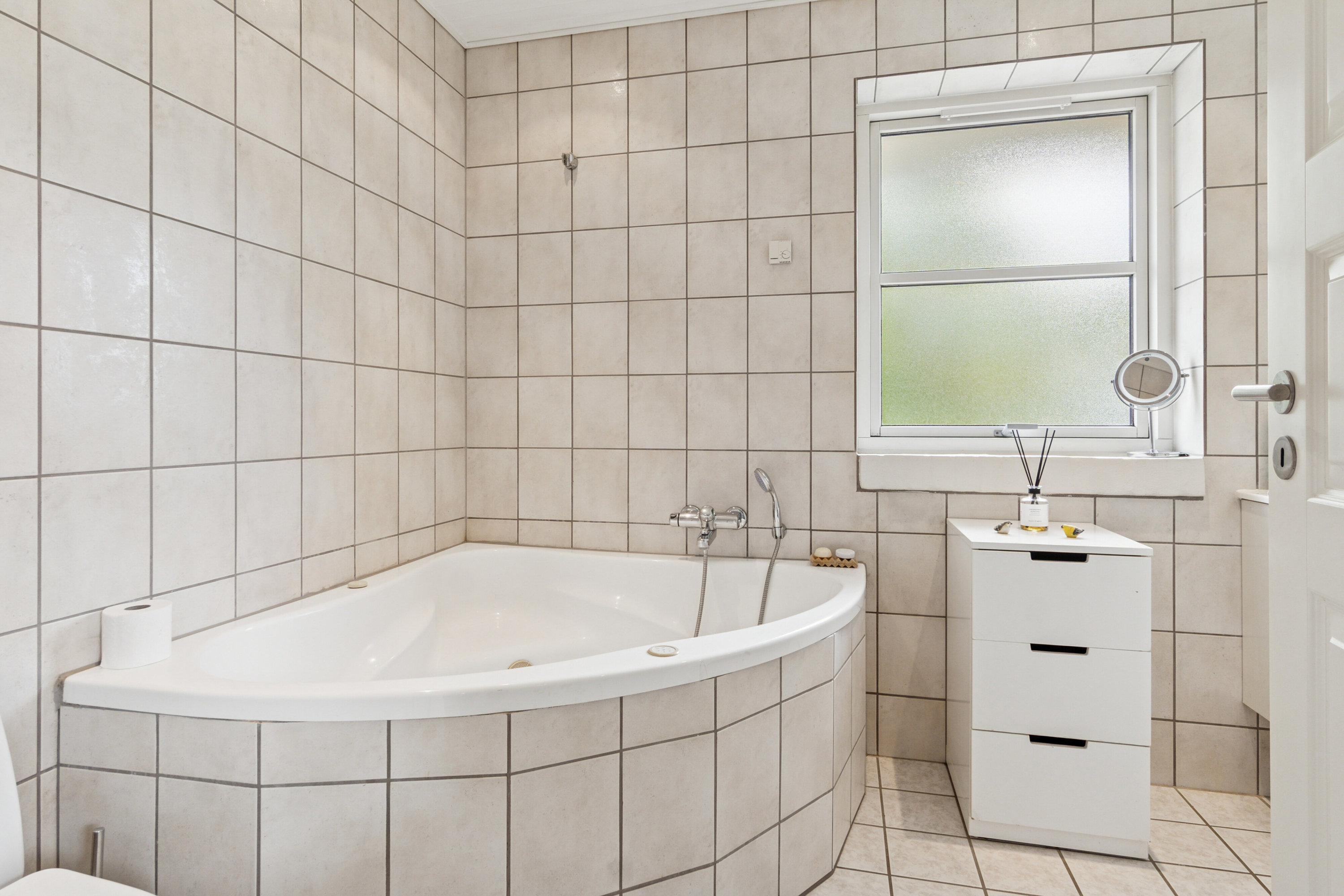 Fremhævet badeværelse billede i fuldskærmstilstand. Billede af Bjergbakkevej 168, 2600 Glostrup