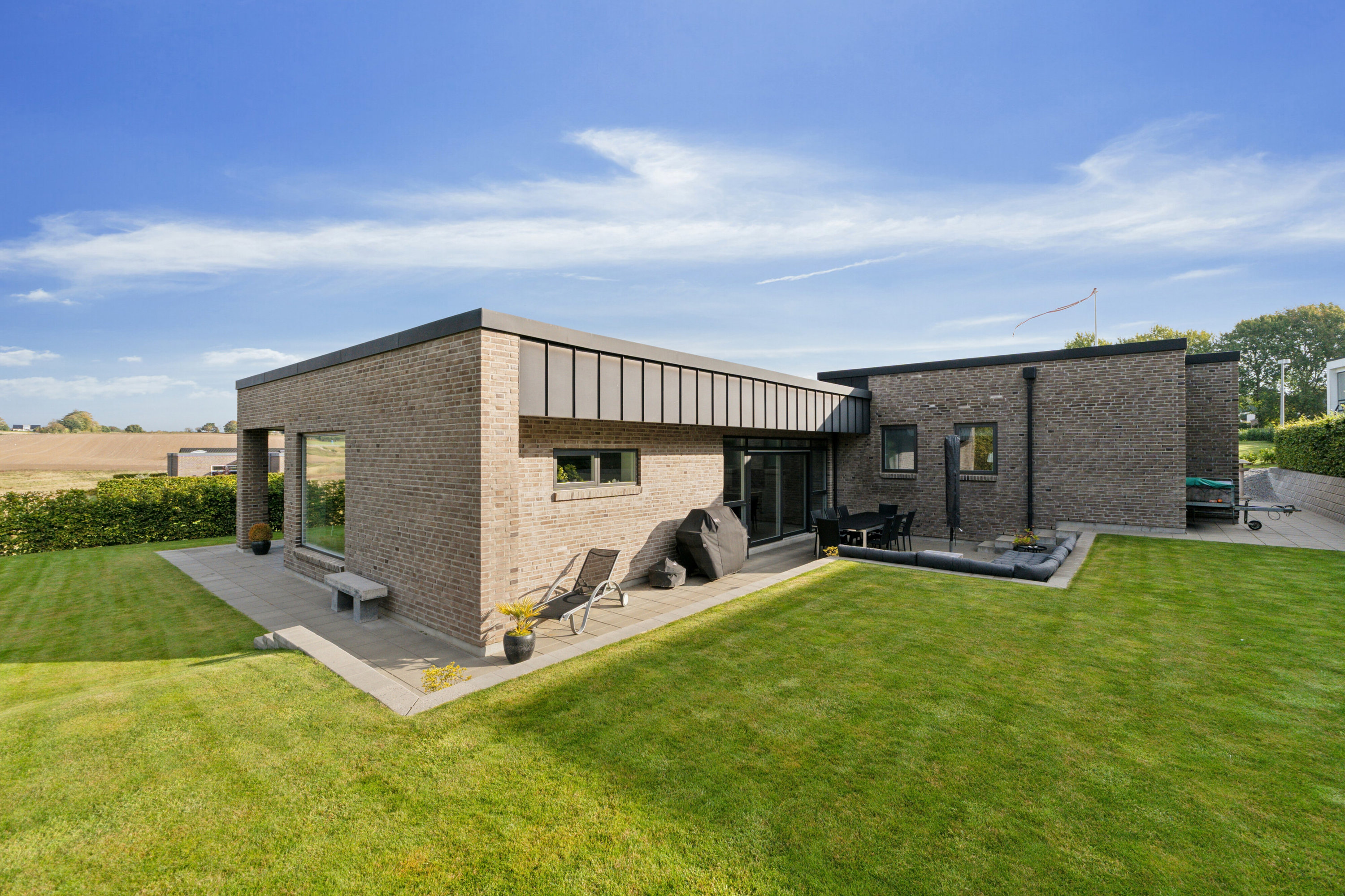 Fremhævet set fra haven billede i fuldskærmstilstand. Billede af Gubsøhøjen 15, 8600 Silkeborg