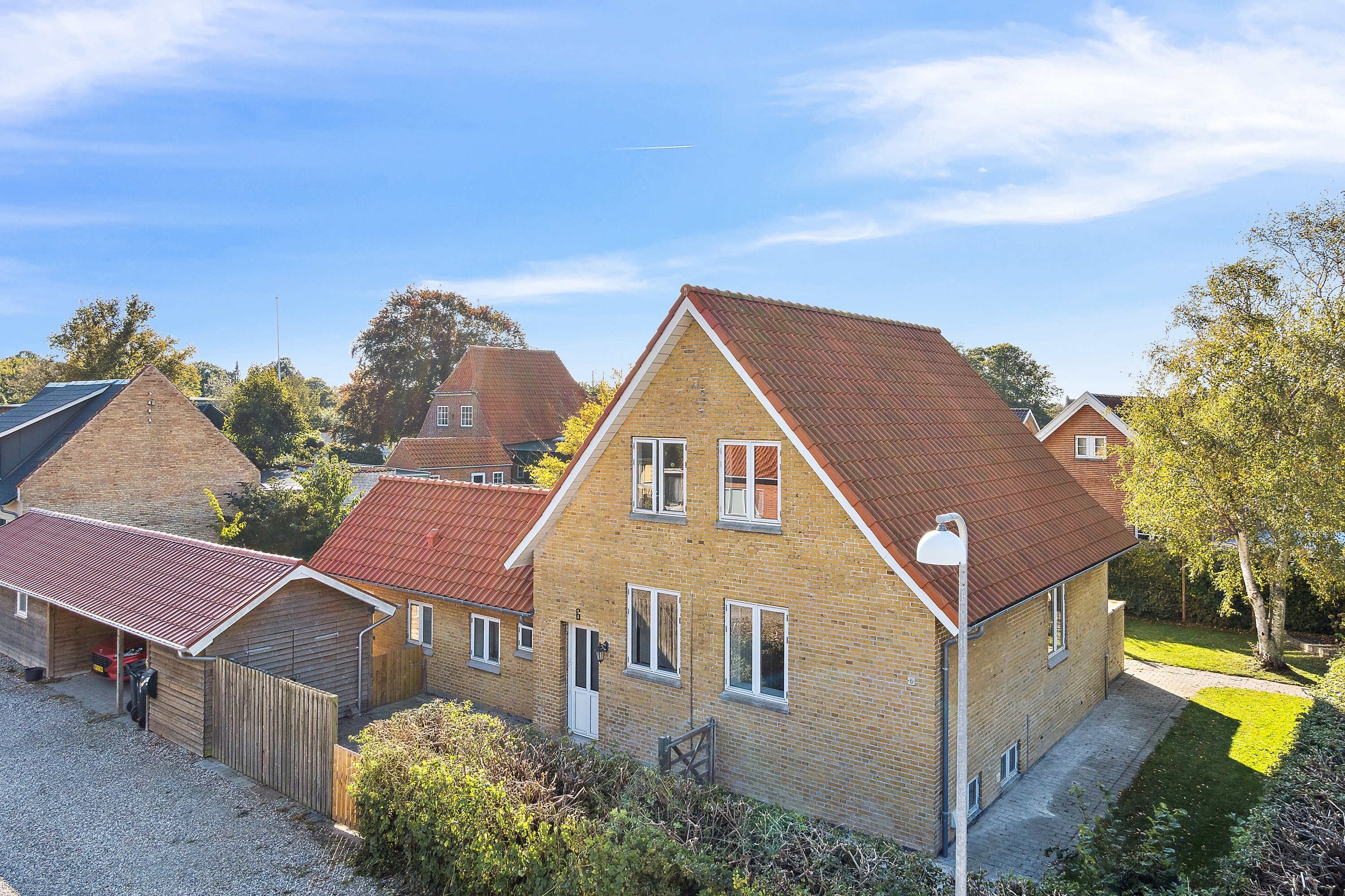 Fremhævet set fra vejen billede i fuldskærmstilstand. Billede af Toftevej 6, 4270 Høng