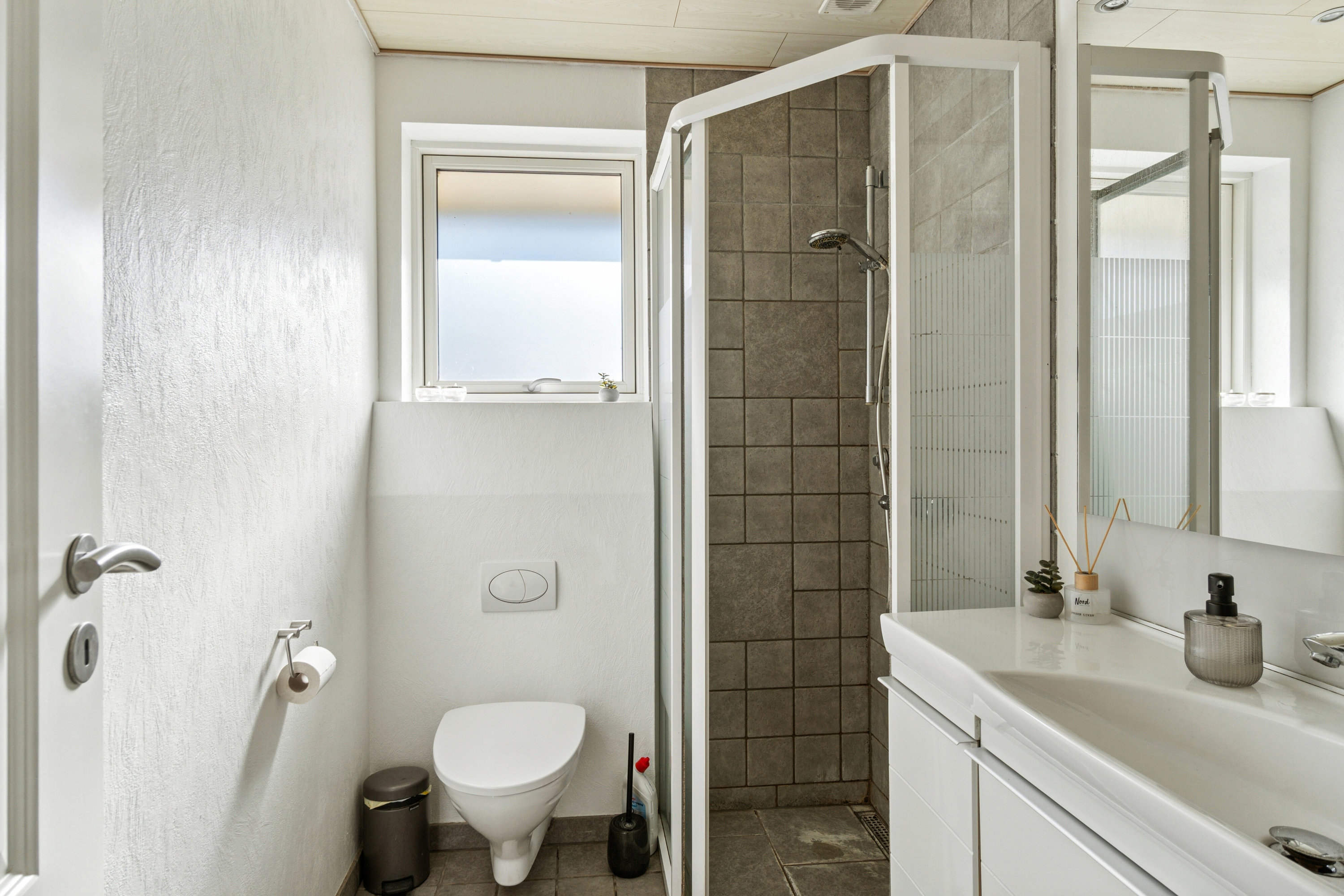 Fremhævet badeværelse billede i fuldskærmstilstand. Billede af Eskebjergvej 101B, 4400 Kalundborg