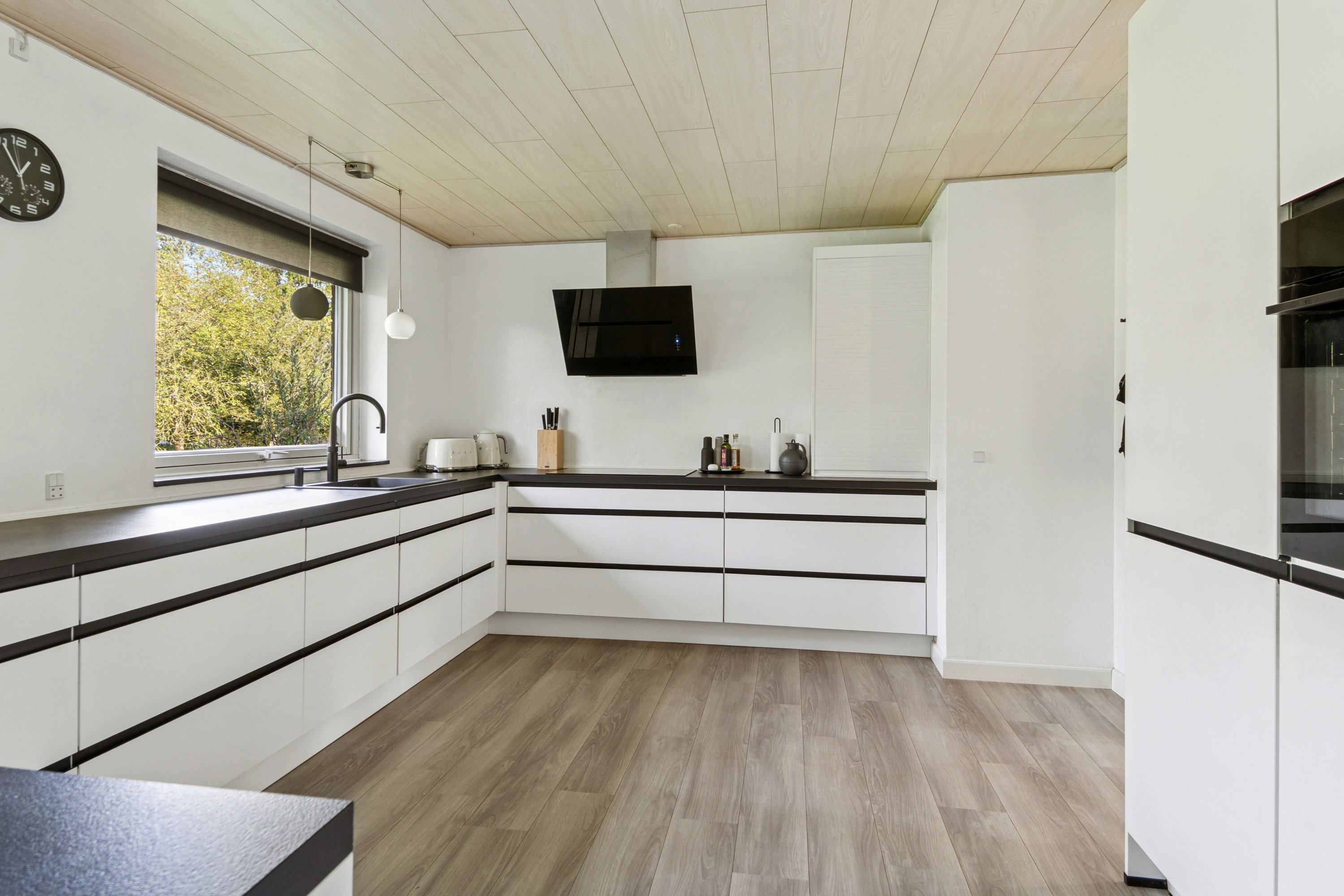 Fremhævet køkken billede i fuldskærmstilstand. Billede af Eskebjergvej 101B, 4400 Kalundborg