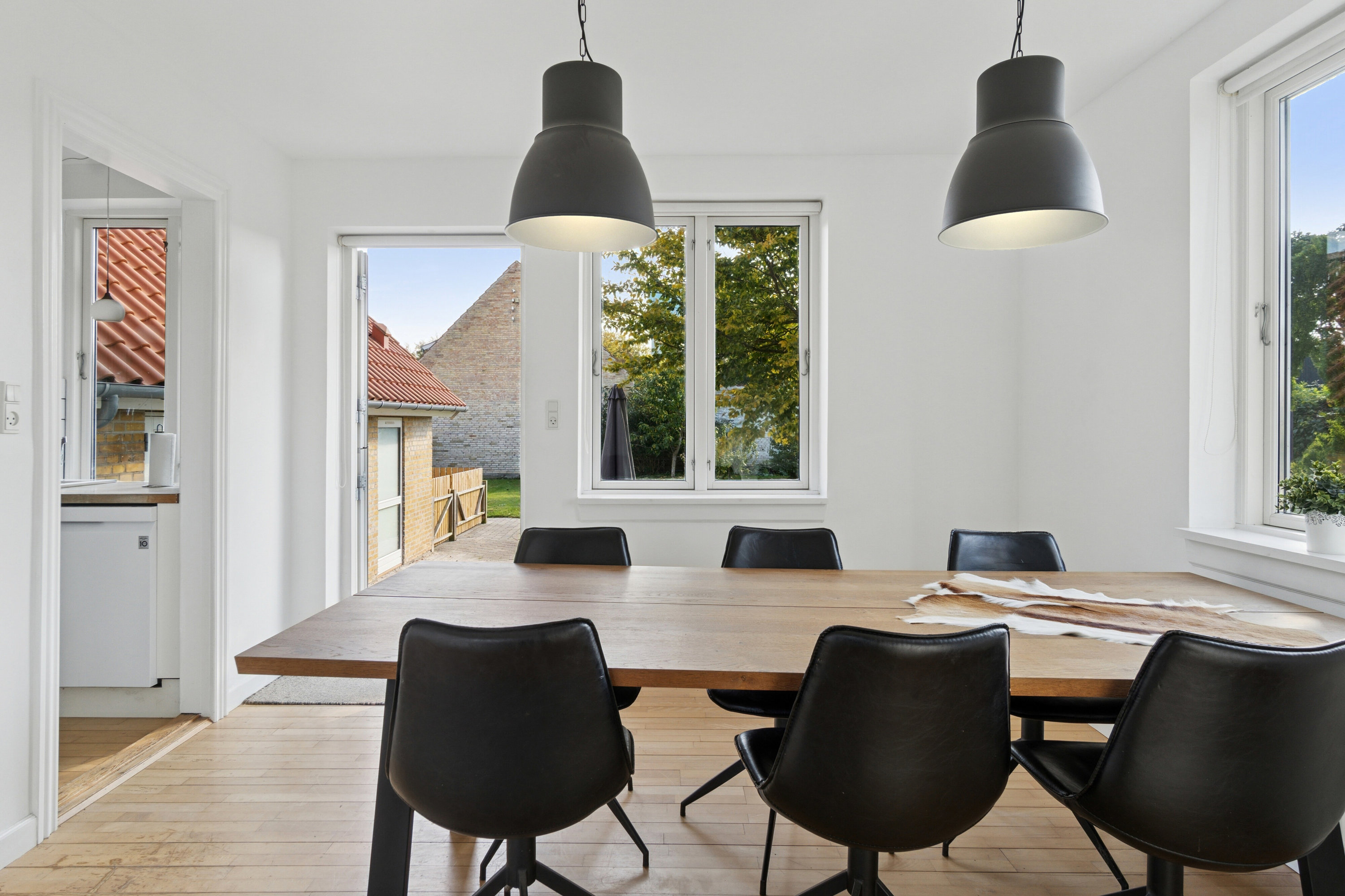 Fremhævet spisestue billede i fuldskærmstilstand. Billede af Toftevej 6, 4270 Høng