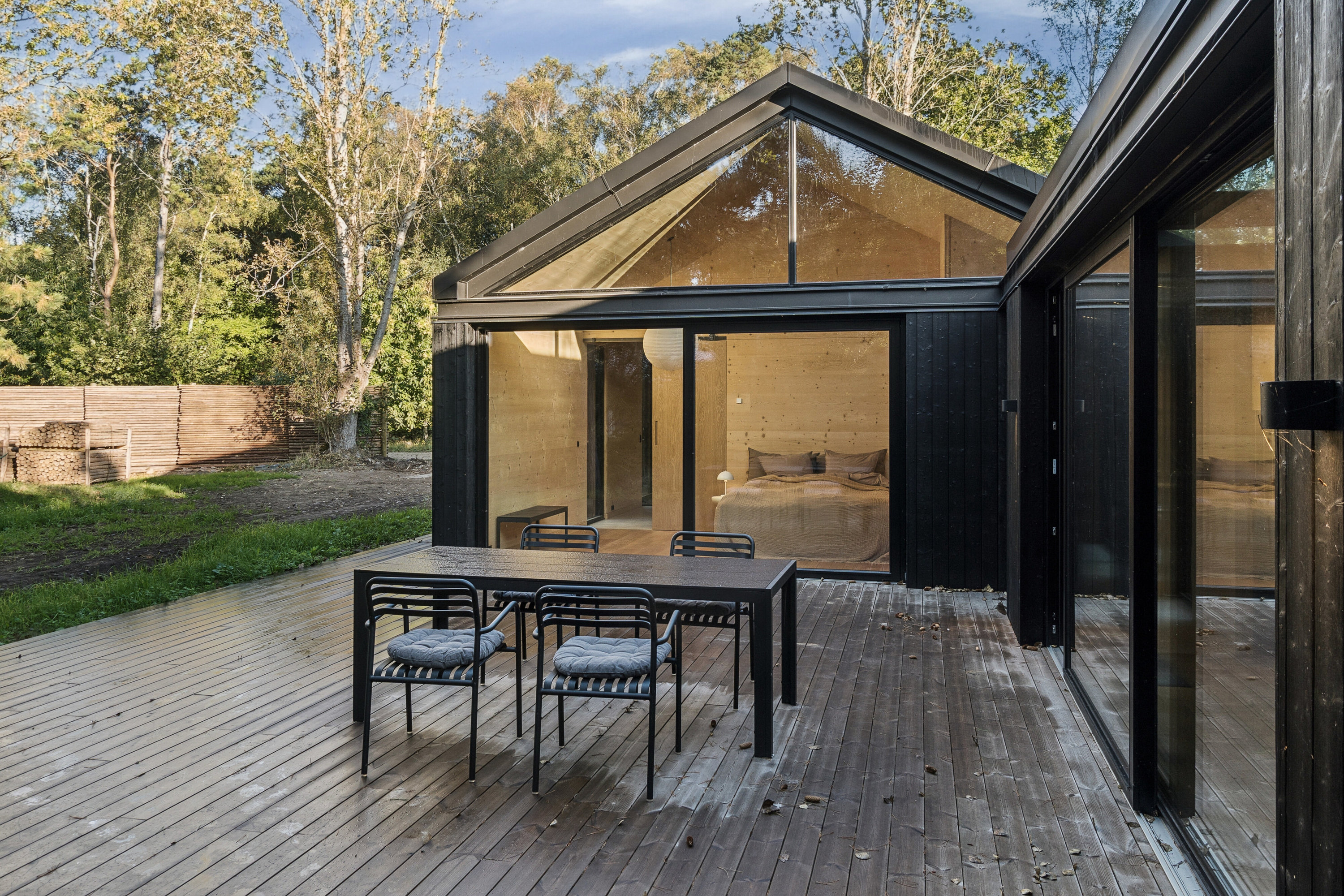 Fremhævet terrasse billede i fuldskærmstilstand. Billede af Bornholmsvej 17A, Overby Lyng, 4583 Sjællands Odde