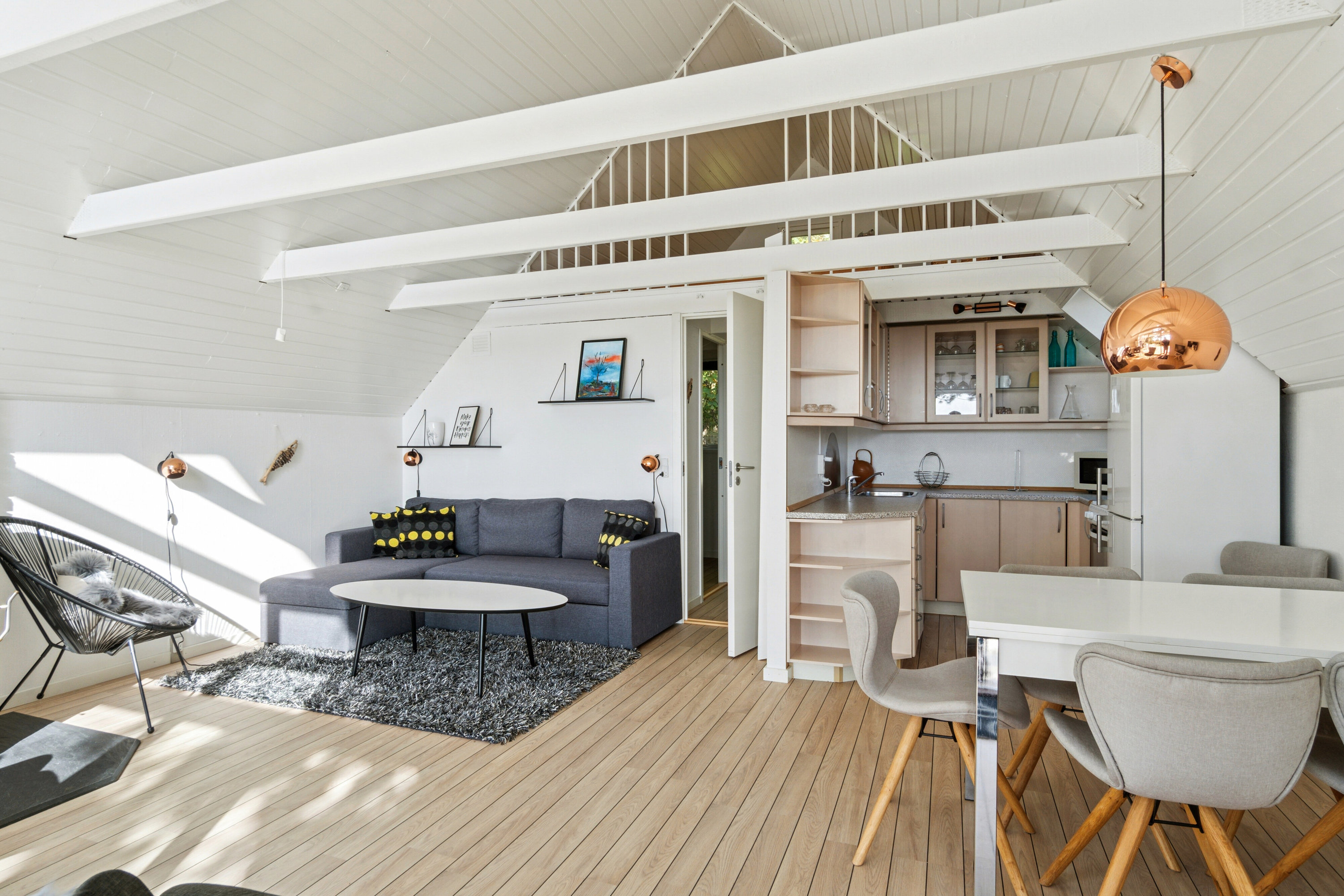 Fremhævet stue billede i fuldskærmstilstand. Billede af Ulstrup Sønderstrand 14, 4400 Kalundborg