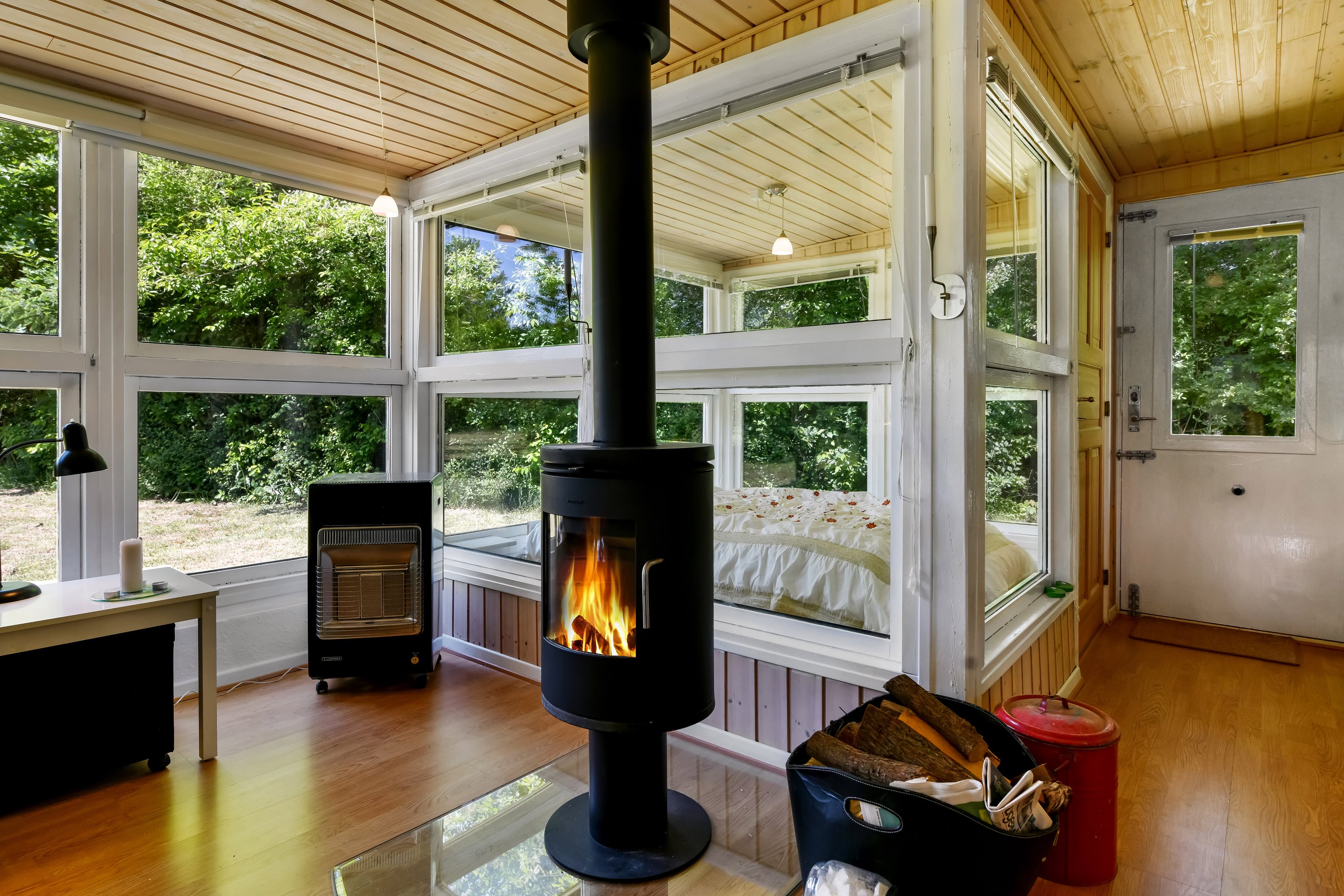 Fremhævet stue billede i fuldskærmstilstand. Billede af Nøddehaven 36, Jegum, 6840 Oksbøl