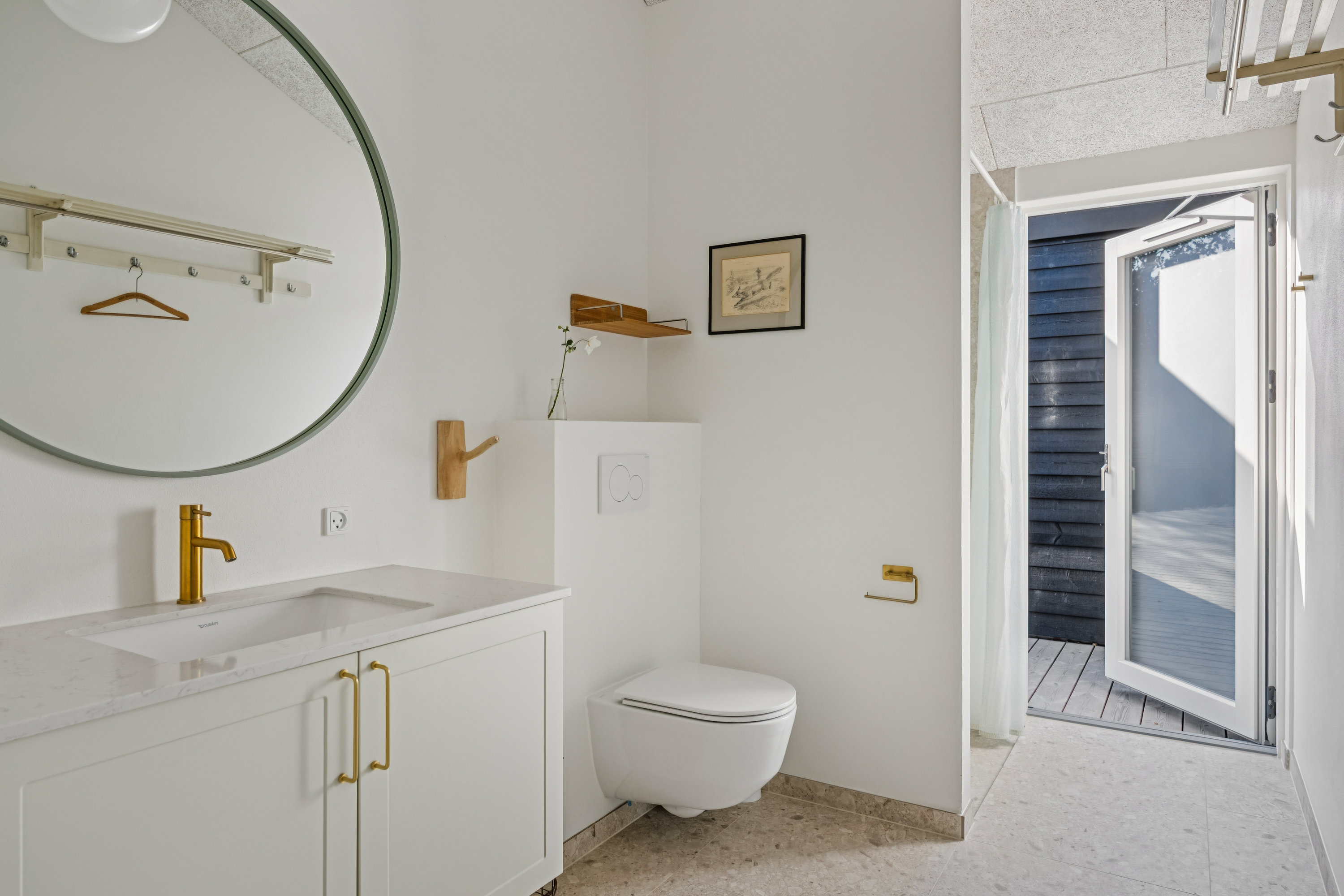 Fremhævet badeværelse billede i fuldskærmstilstand. Billede af Metholmvej 26, Begtrup Vig, 8420 Knebel