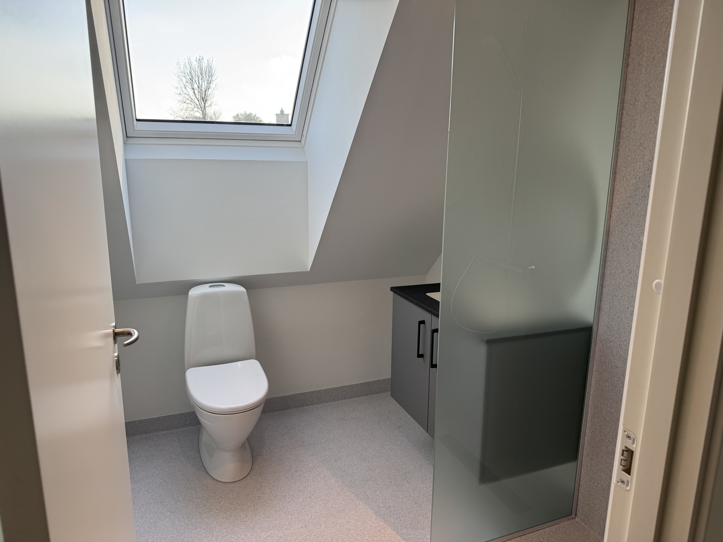 Fremhævet badeværelse billede i fuldskærmstilstand. Billede af Holmstrup Byvej 7, Holmstrup, 4450 Jyderup