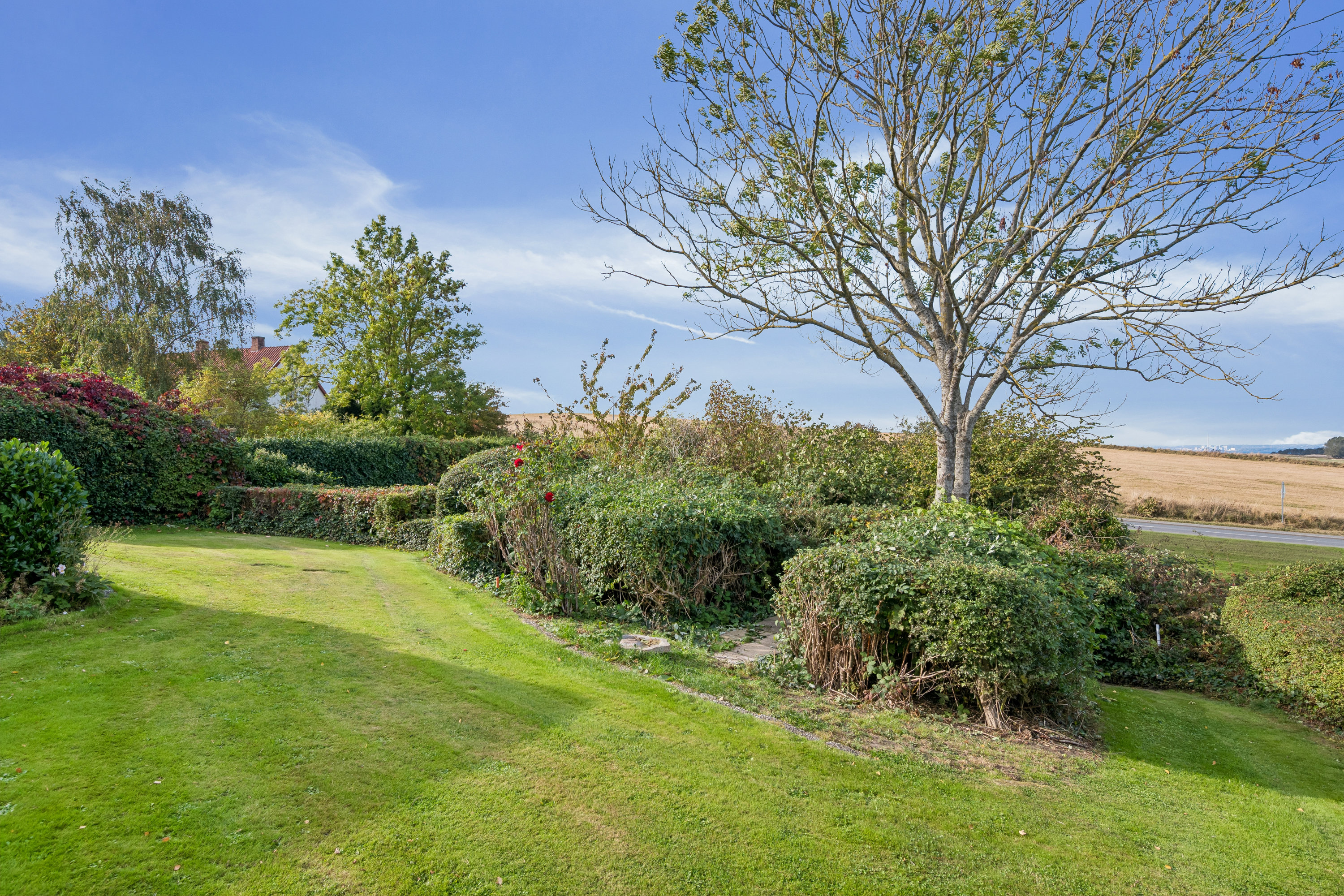 Fremhævet have billede i fuldskærmstilstand. Billede af Skolebakken 4, Vrinners, 8420 Knebel