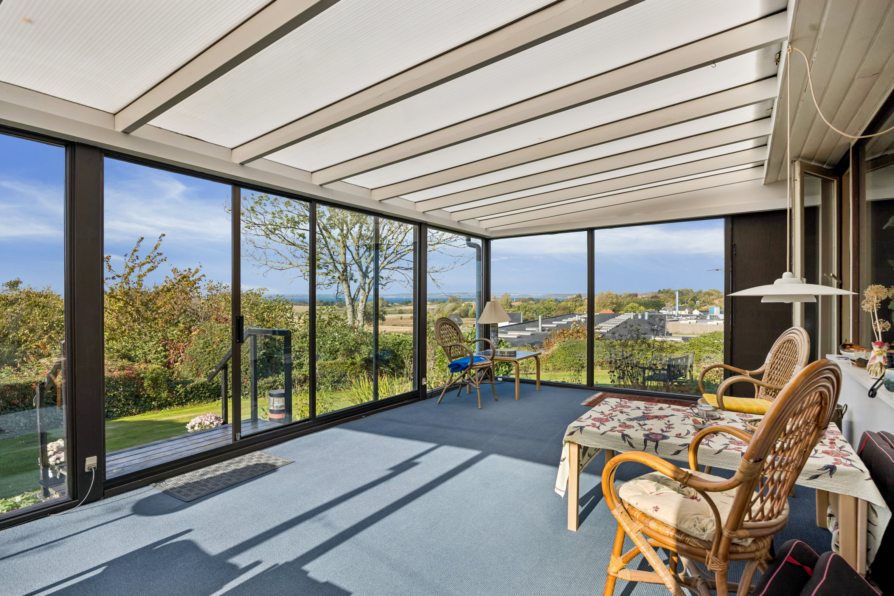 Fremhævet udestue billede i fuldskærmstilstand. Billede af Skolebakken 4, Vrinners, 8420 Knebel