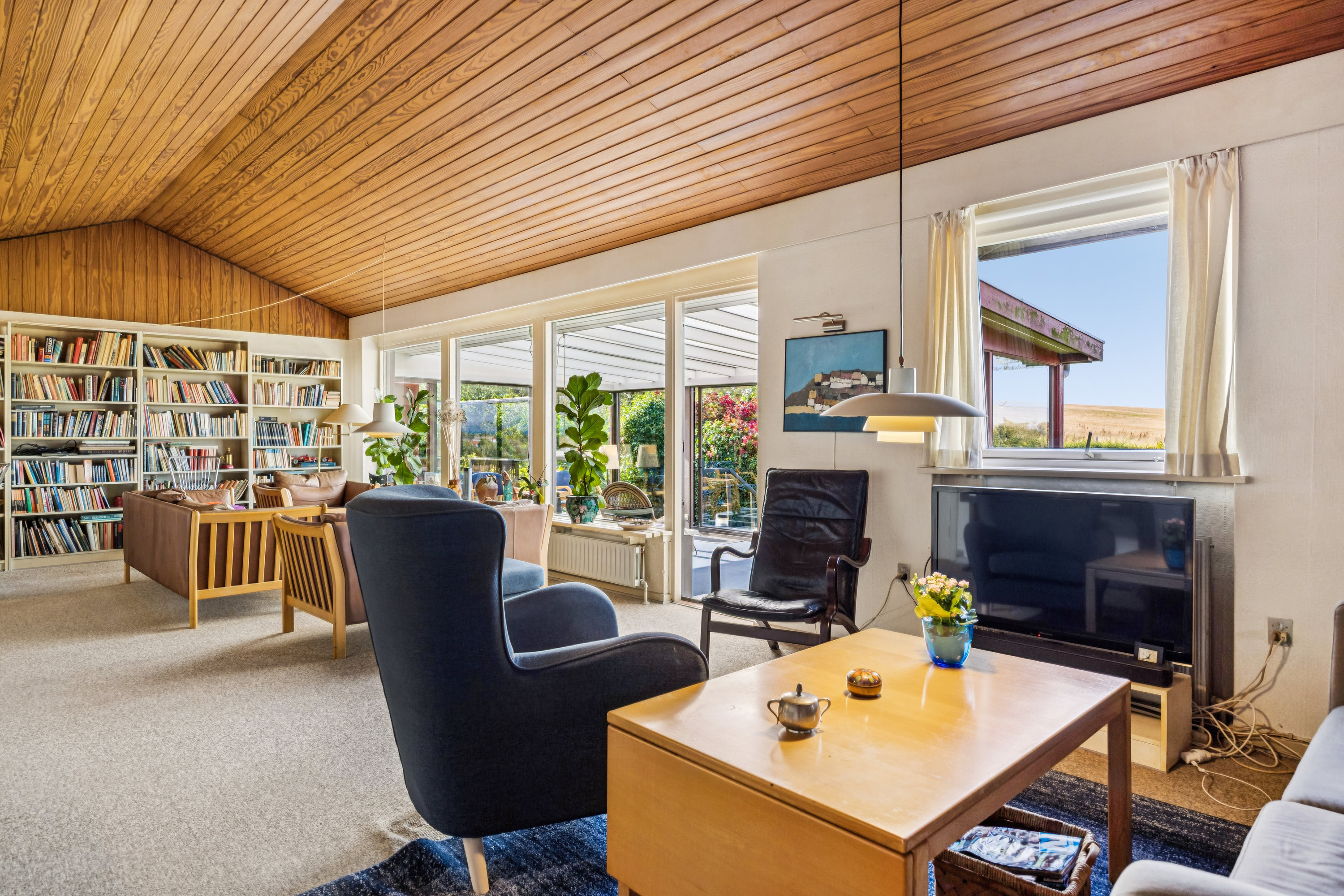 Fremhævet stue billede i fuldskærmstilstand. Billede af Skolebakken 4, Vrinners, 8420 Knebel