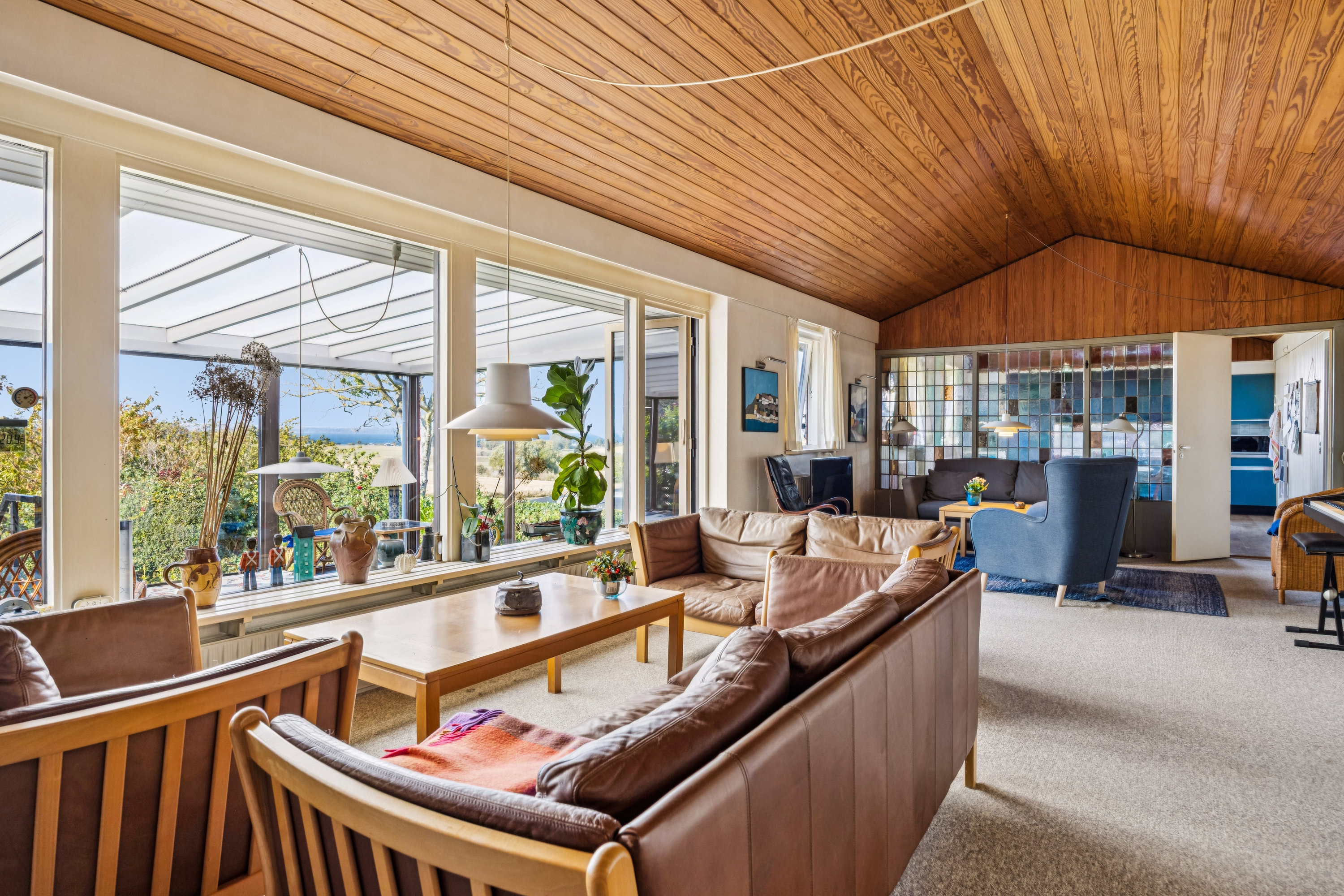 Fremhævet stue billede i fuldskærmstilstand. Billede af Skolebakken 4, Vrinners, 8420 Knebel