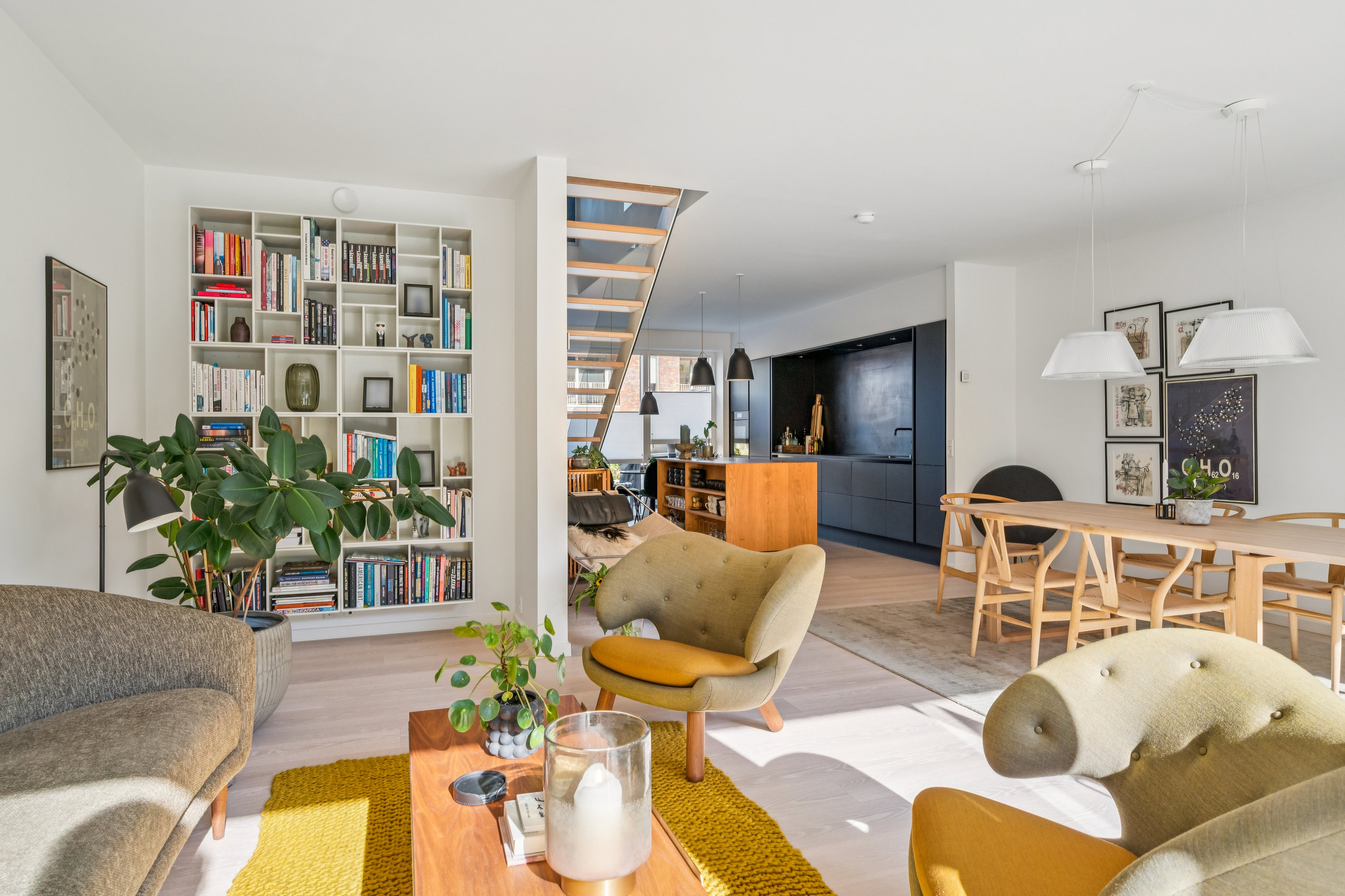 Fremhævet stue billede i fuldskærmstilstand. Billede af Erling Jacobsens Gade 103, 8240 Risskov