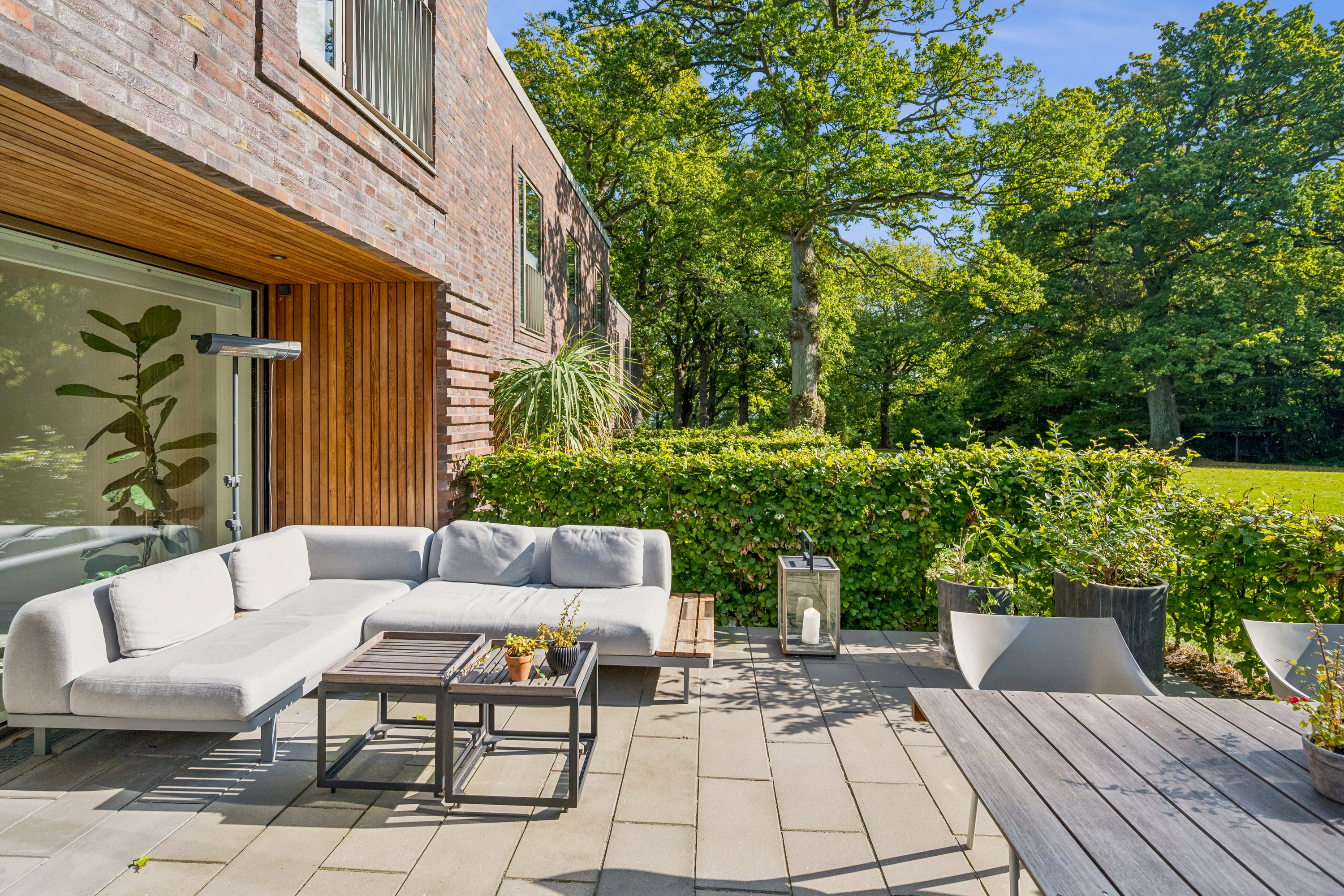 Fremhævet terrasse billede i fuldskærmstilstand. Billede af Erling Jacobsens Gade 103, 8240 Risskov