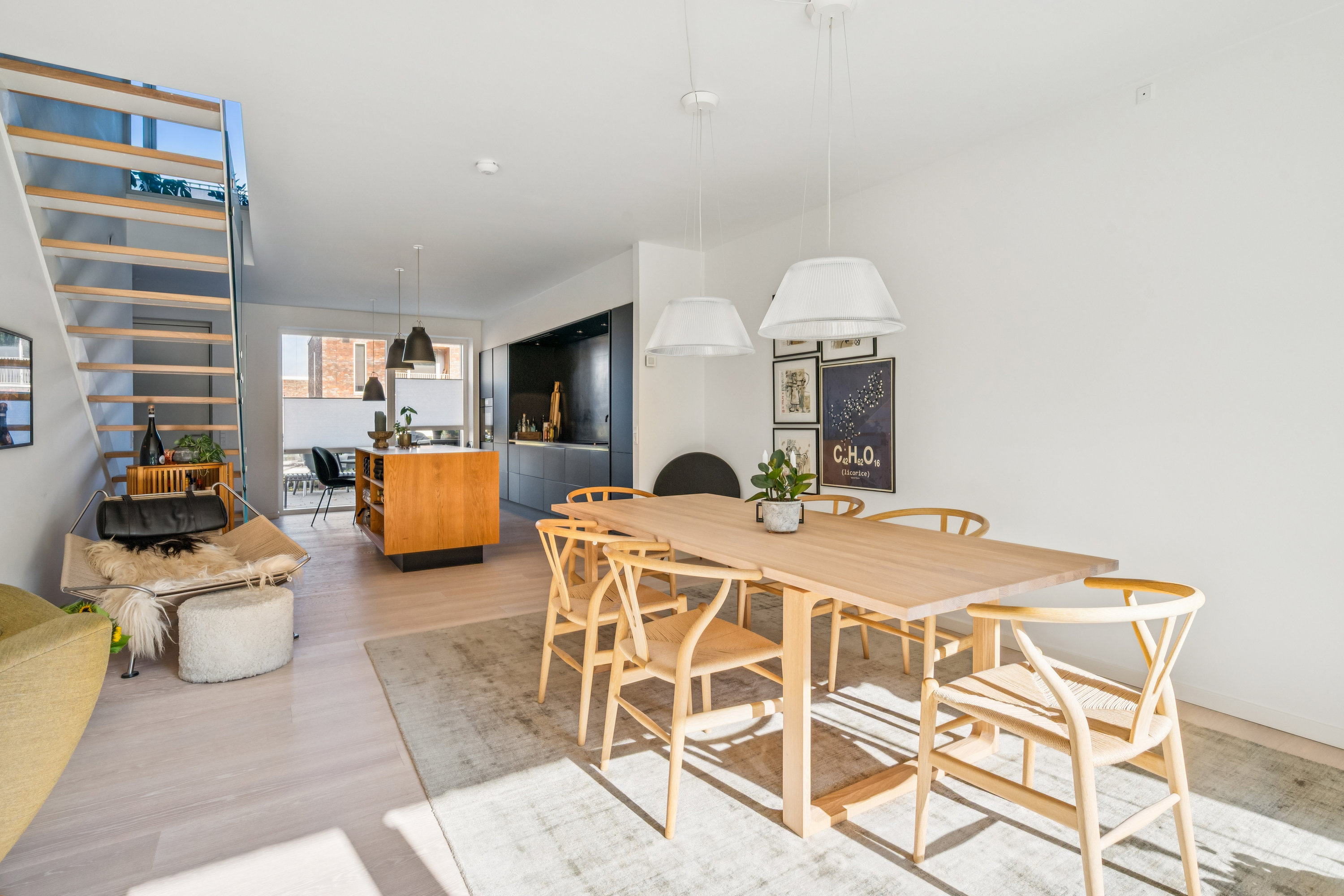 Fremhævet stue billede i fuldskærmstilstand. Billede af Erling Jacobsens Gade 103, 8240 Risskov