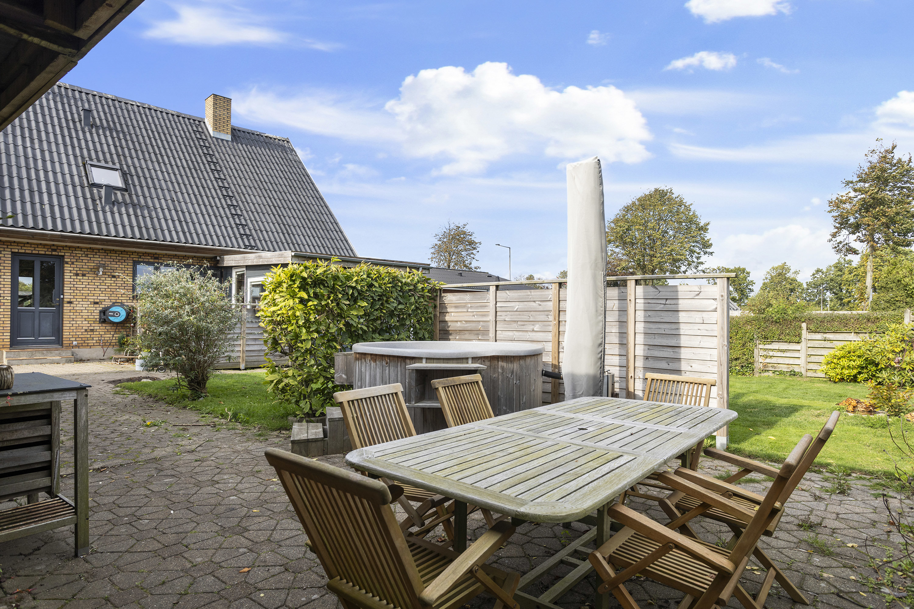 Miniaturebillede 1: terrasse. Billede af A Melgaardsvej 6, 9300 Sæby