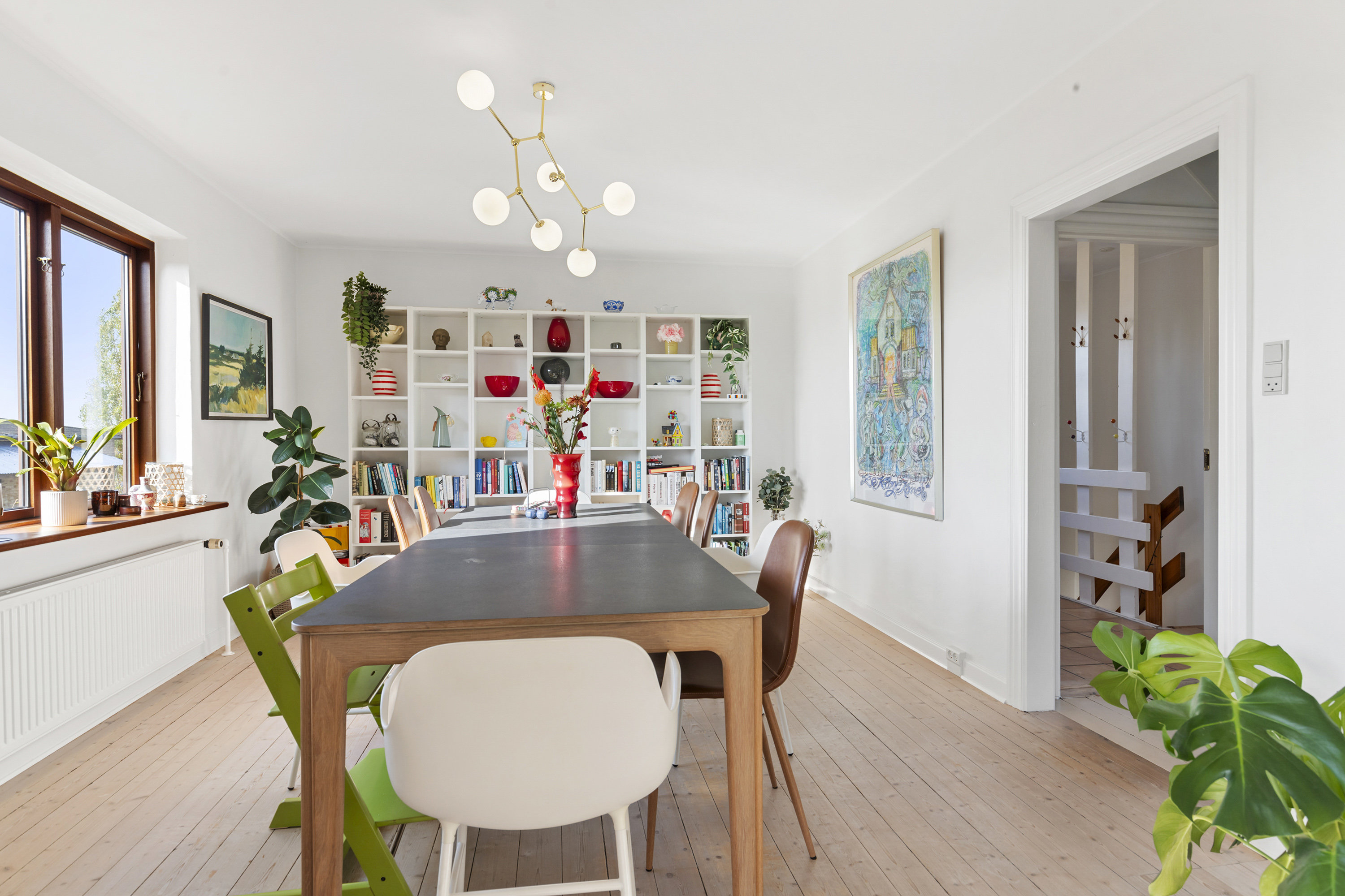 Fremhævet stue billede i fuldskærmstilstand. Billede af Grønnevej 22, 9600 Aars