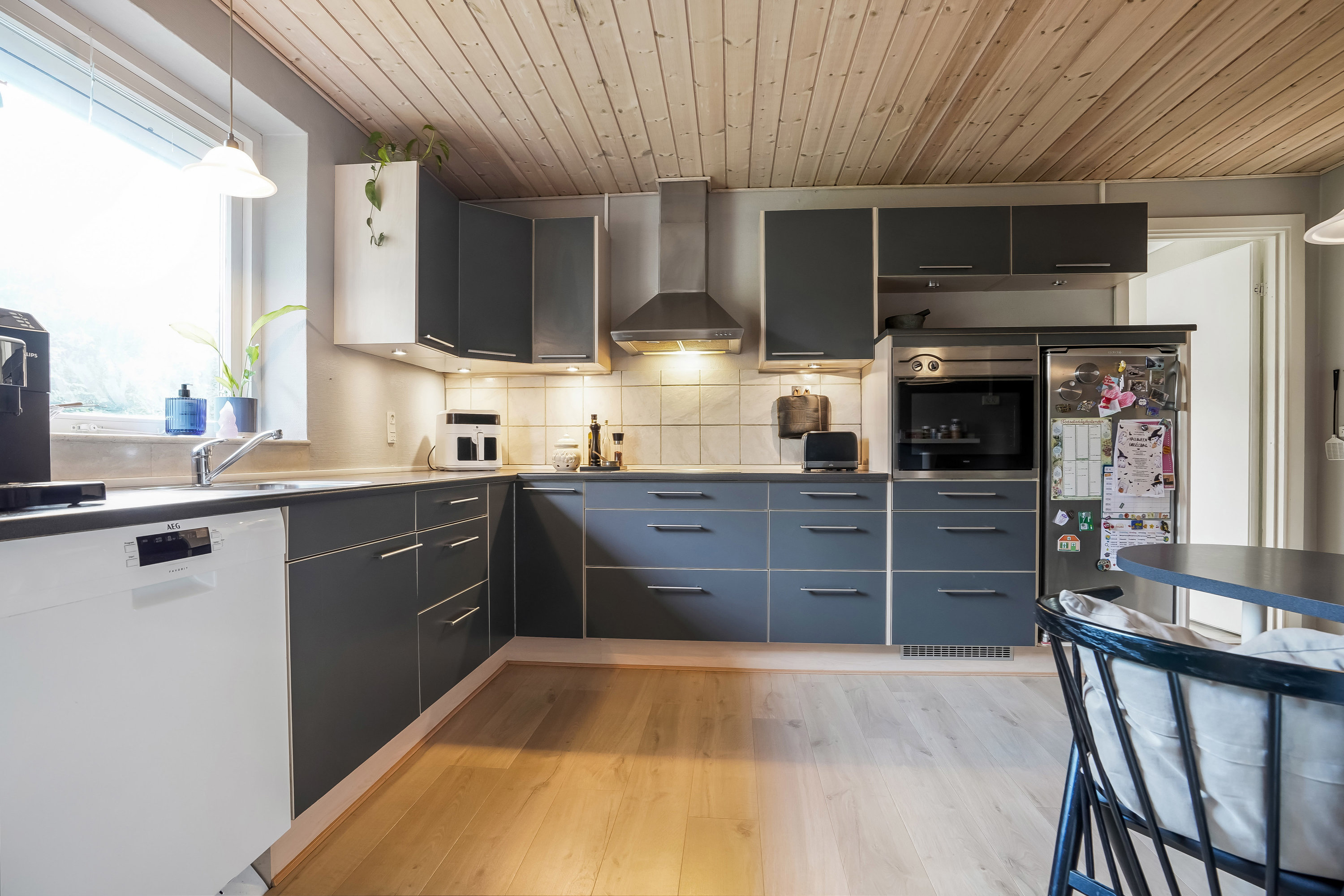 Fremhævet køkken billede i fuldskærmstilstand. Billede af Kirstensvej 20, 5500 Middelfart