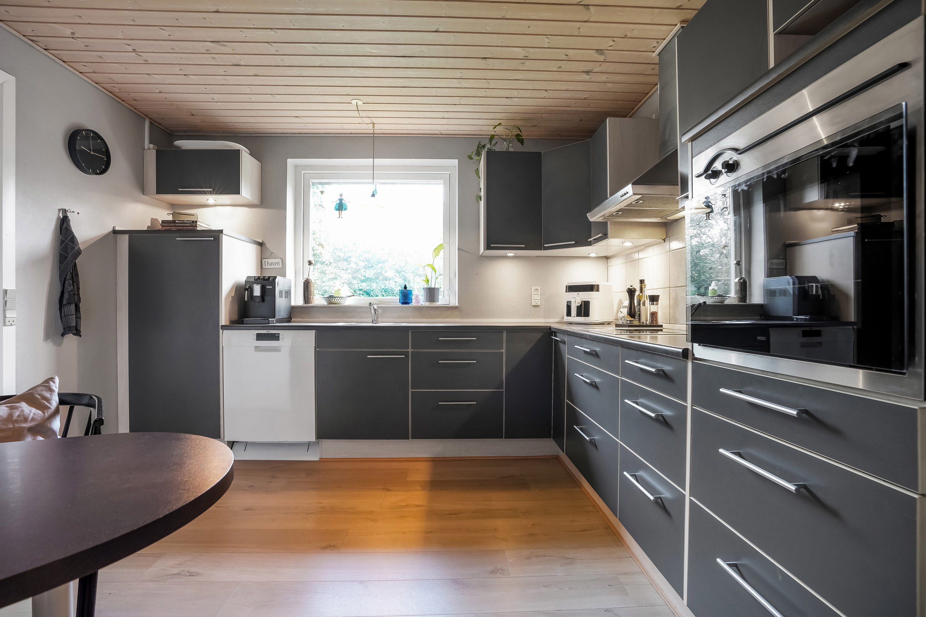 Fremhævet køkken billede i fuldskærmstilstand. Billede af Kirstensvej 20, 5500 Middelfart