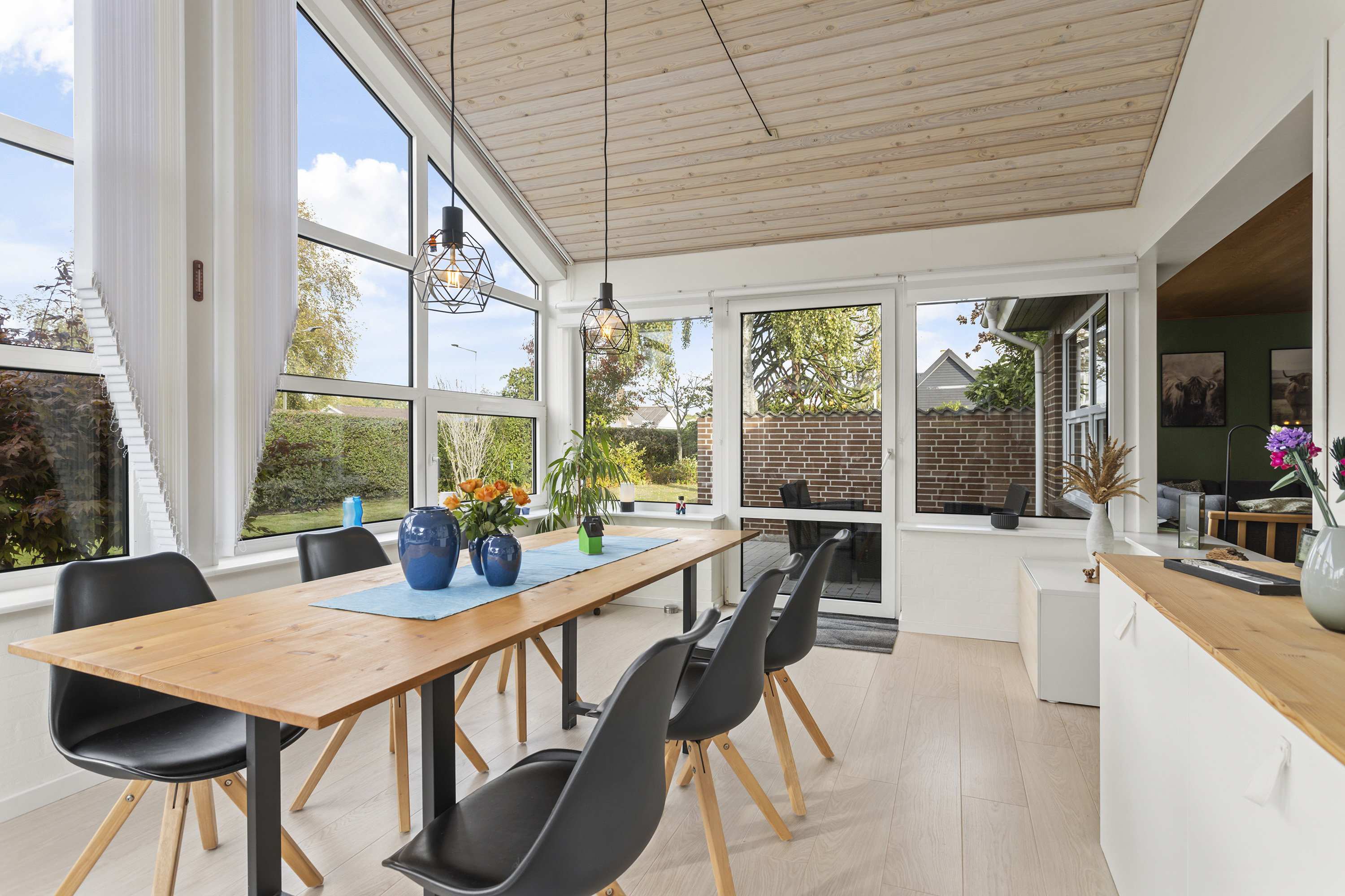 Fremhævet stue billede i fuldskærmstilstand. Billede af Karetmagervej 1, 9300 Sæby