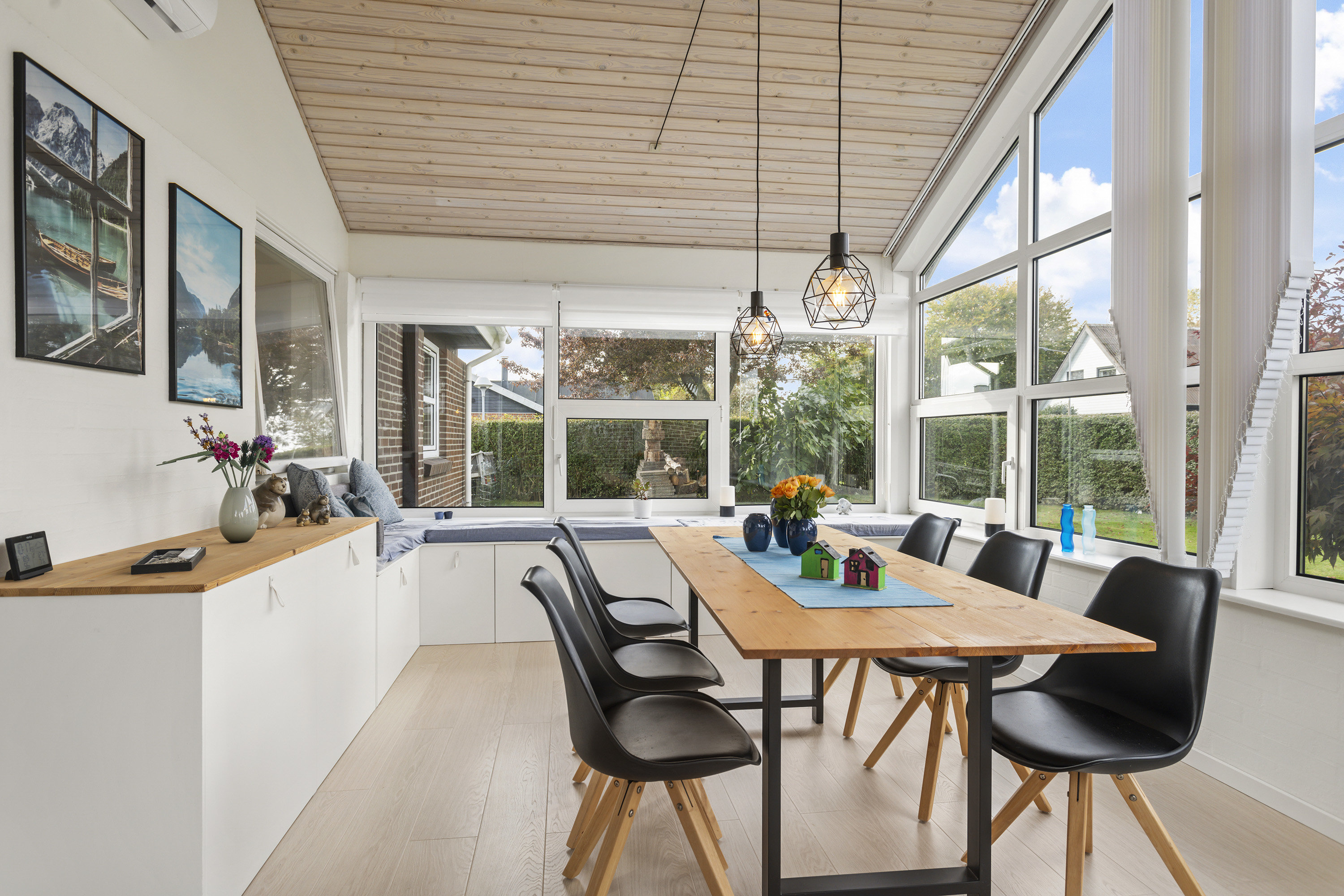 Fremhævet stue billede i fuldskærmstilstand. Billede af Karetmagervej 1, 9300 Sæby