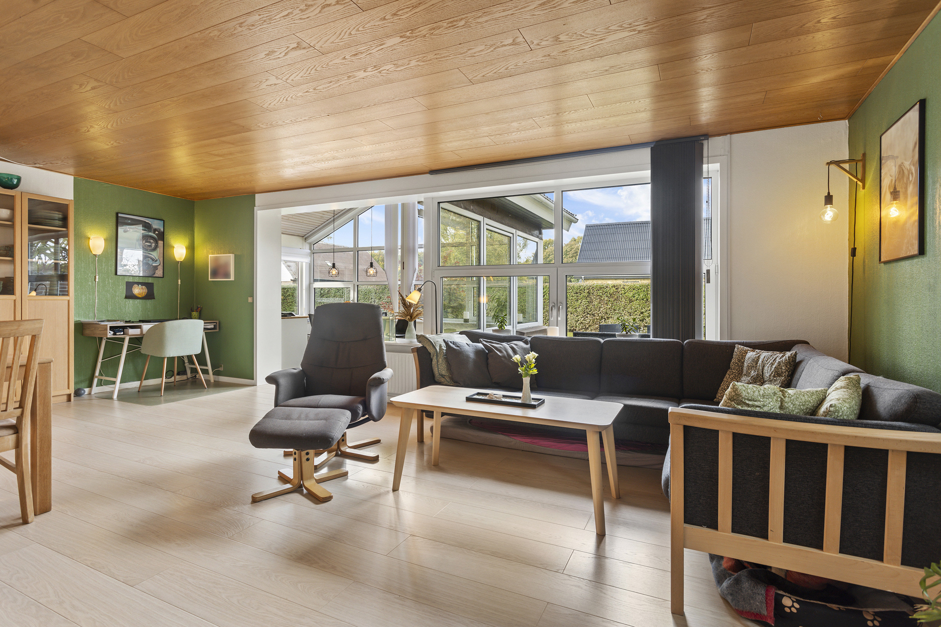 Fremhævet stue billede i fuldskærmstilstand. Billede af Karetmagervej 1, 9300 Sæby