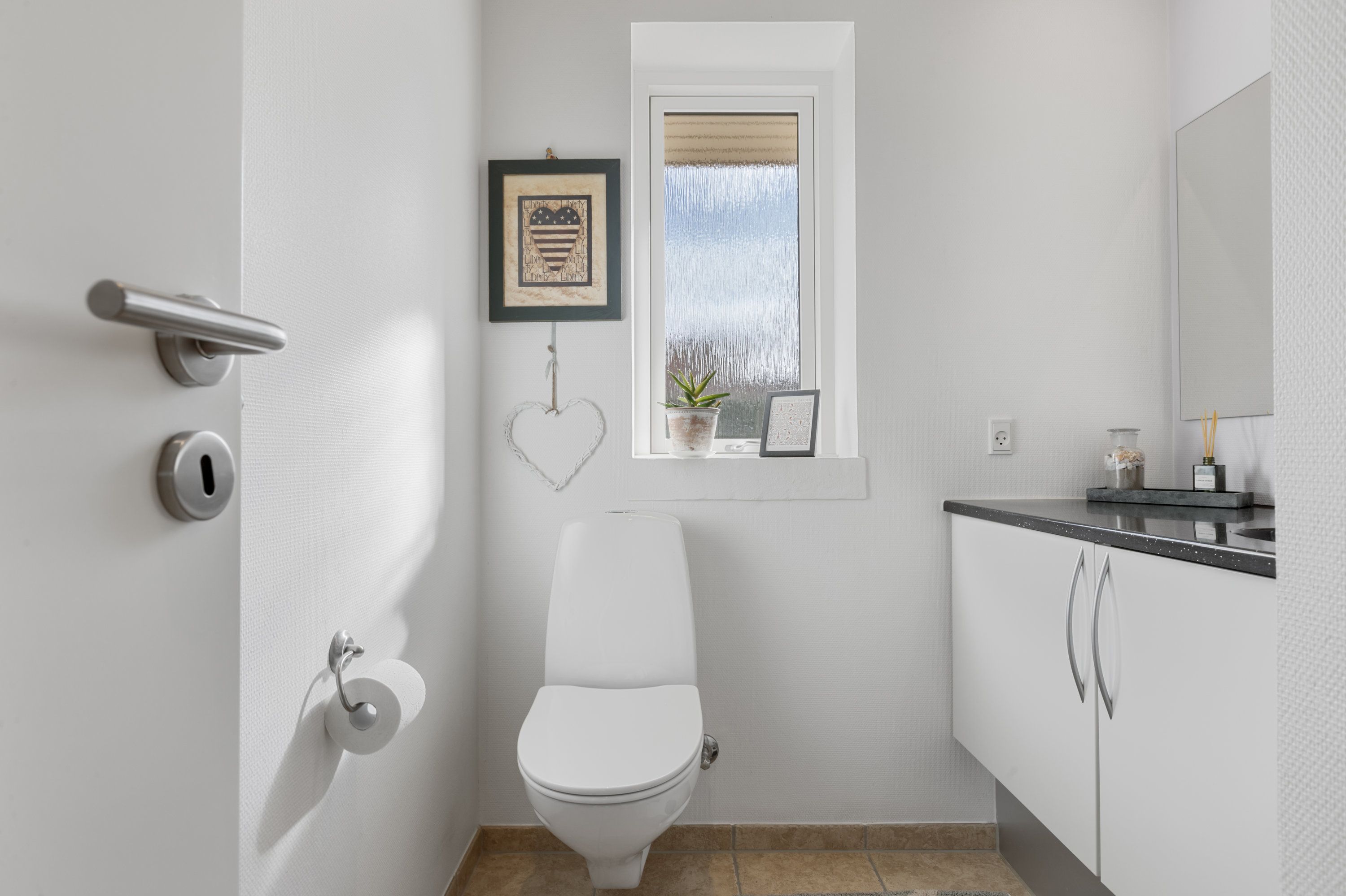 Fremhævet  billede i fuldskærmstilstand. Billede af Lyrens Alle 30, 2770 Kastrup