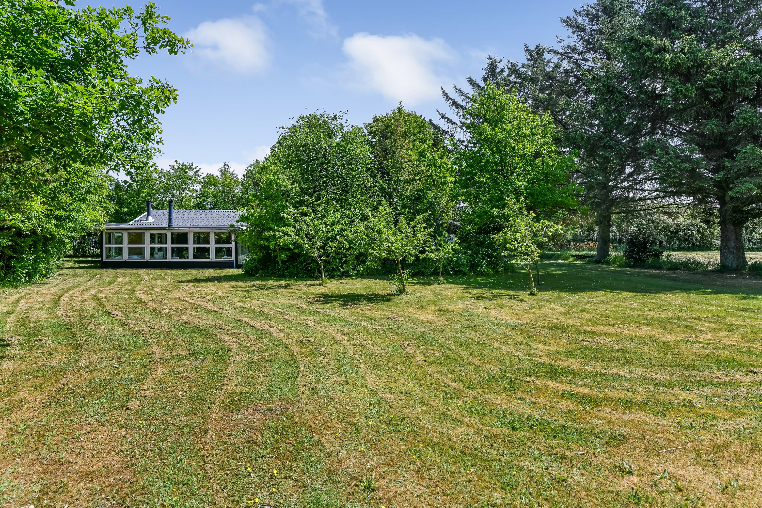 Fremhævet have billede i fuldskærmstilstand. Billede af Nøddehaven 36, Jegum, 6840 Oksbøl