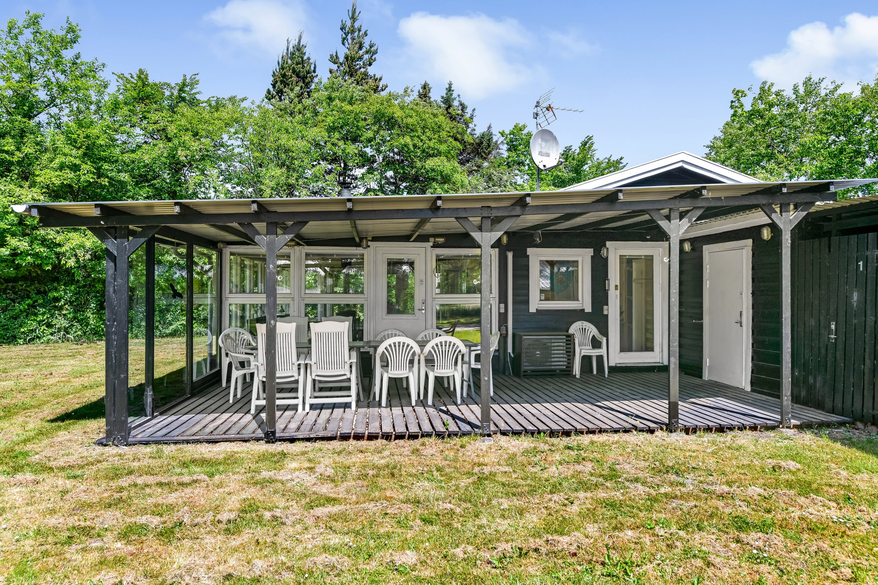 Miniaturebillede 1: terrasse. Billede af Nøddehaven 36, Jegum, 6840 Oksbøl