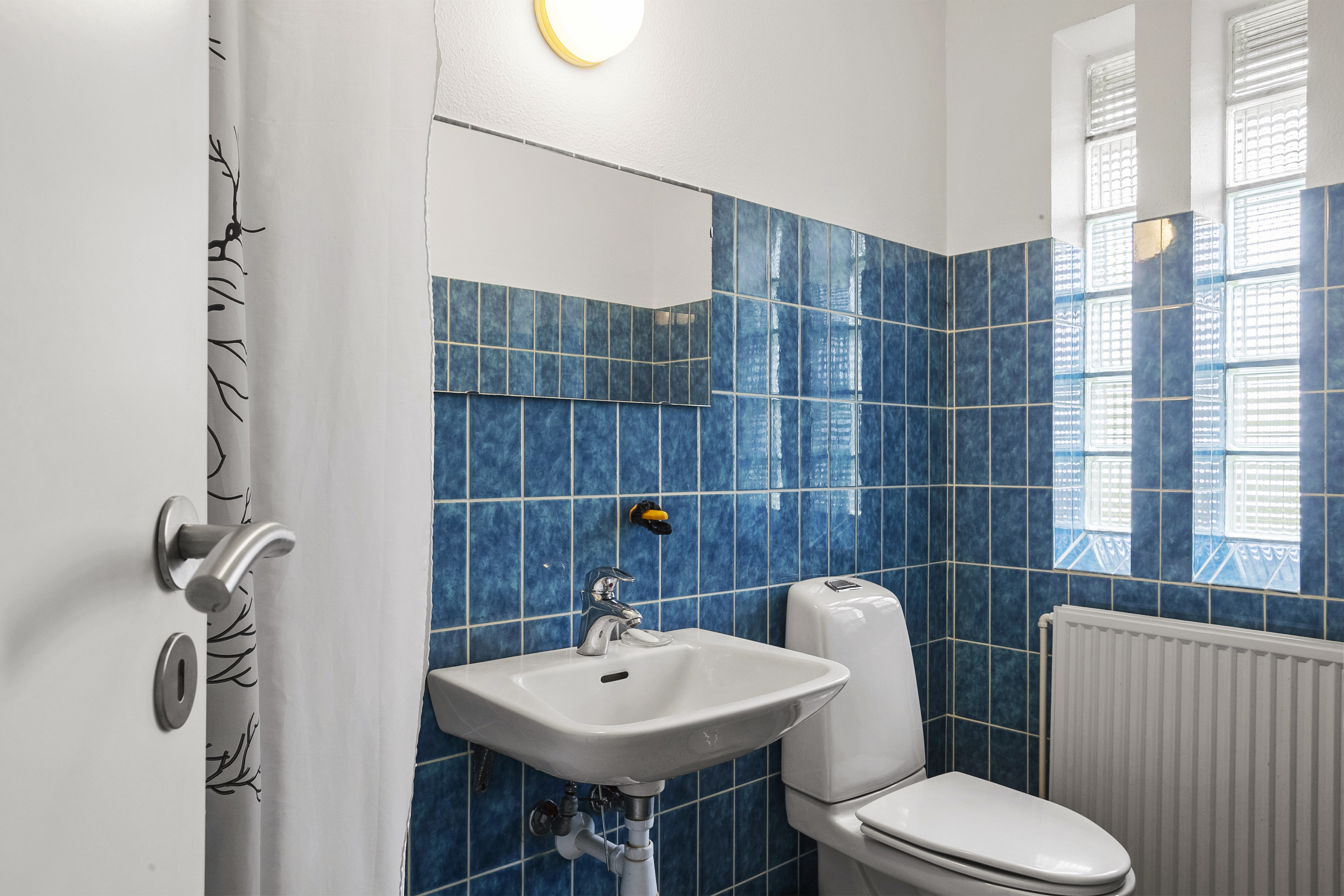 Fremhævet badeværelse billede i fuldskærmstilstand. Billede af Pilevej 5, 6600 Vejen