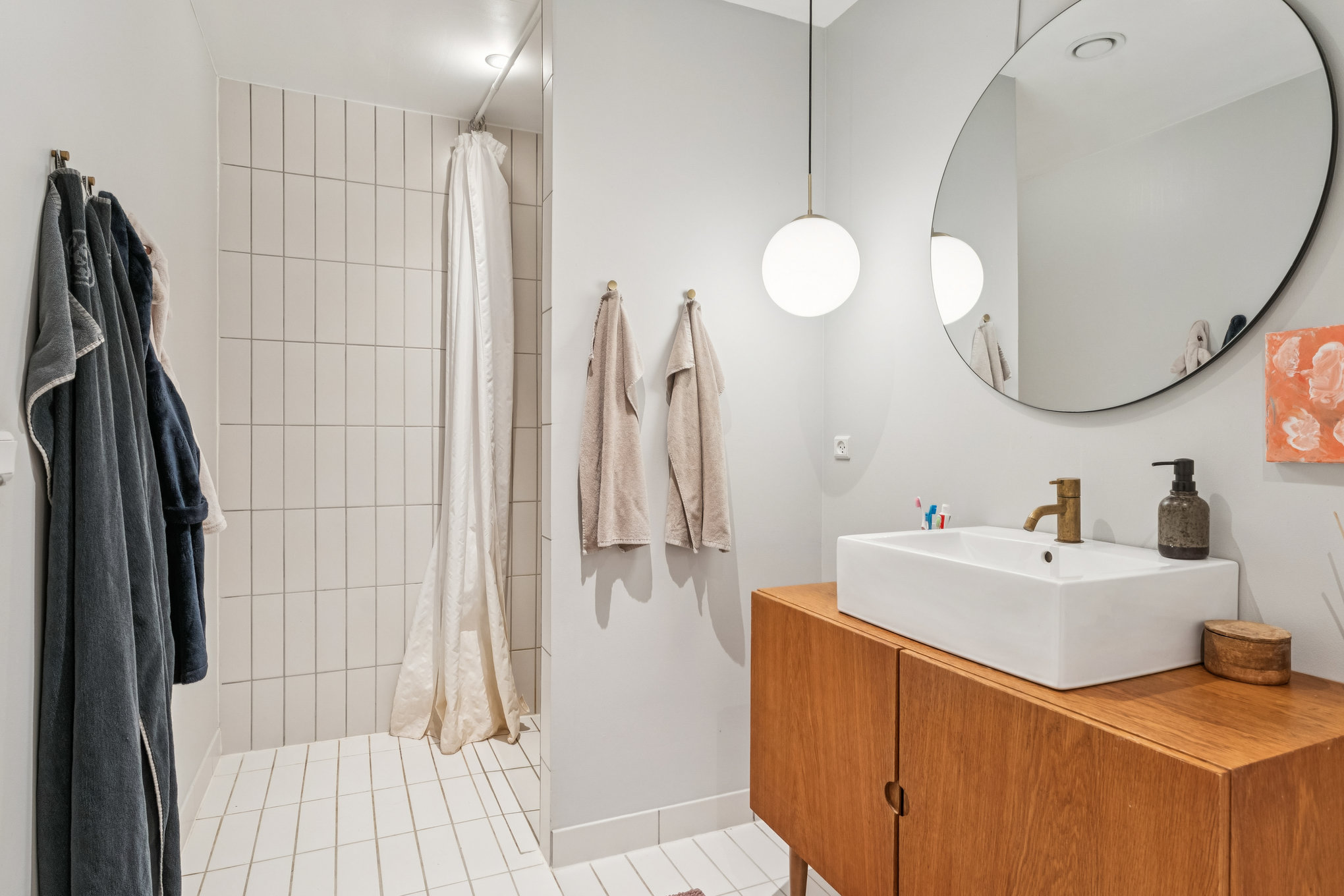 Fremhævet badeværelse billede i fuldskærmstilstand. Billede af Skovmærkebakken 25, 8930 Randers NØ