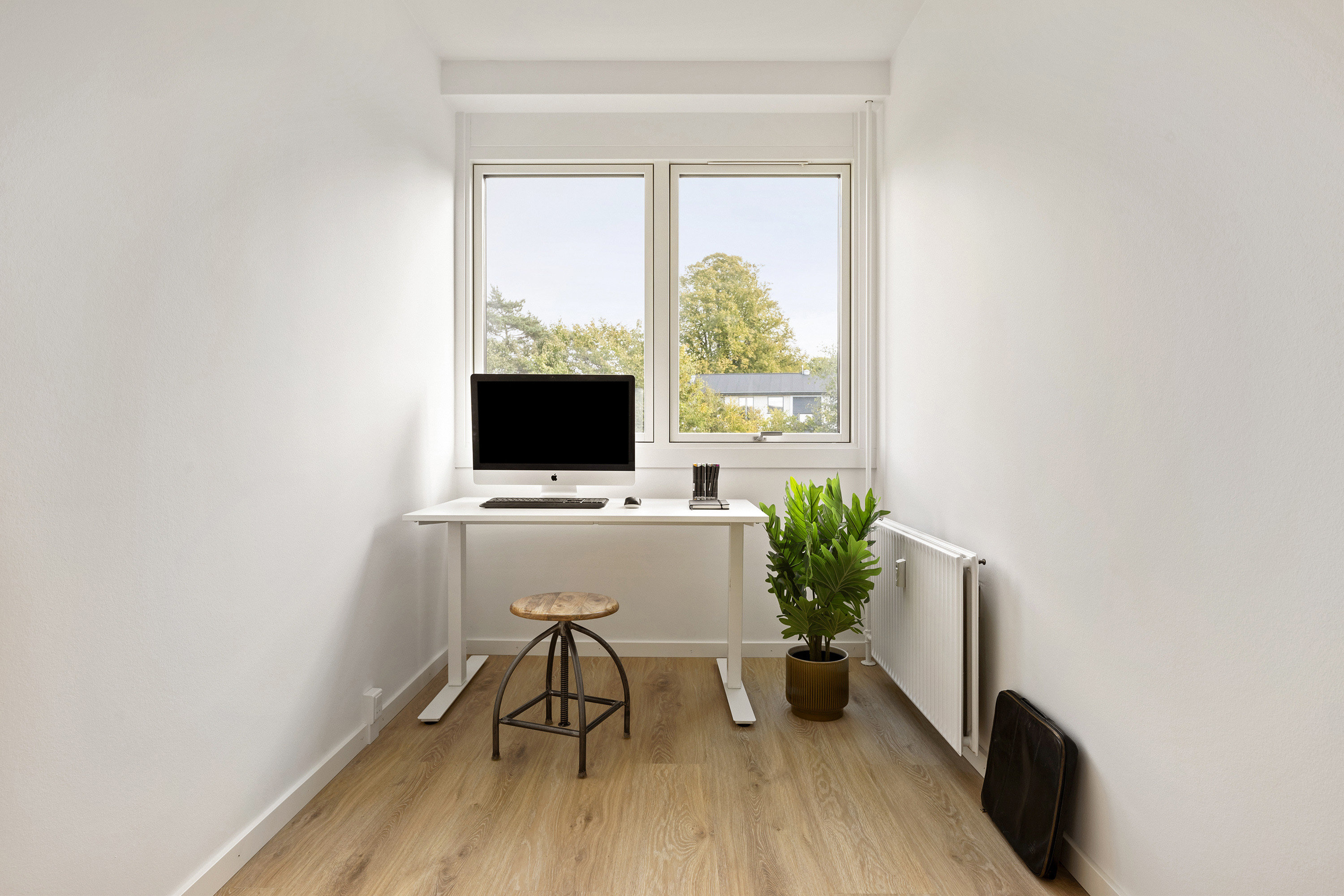 Fremhævet kontor billede i fuldskærmstilstand. Billede af Hørsholm Park 4, 3. th., 2970 Hørsholm