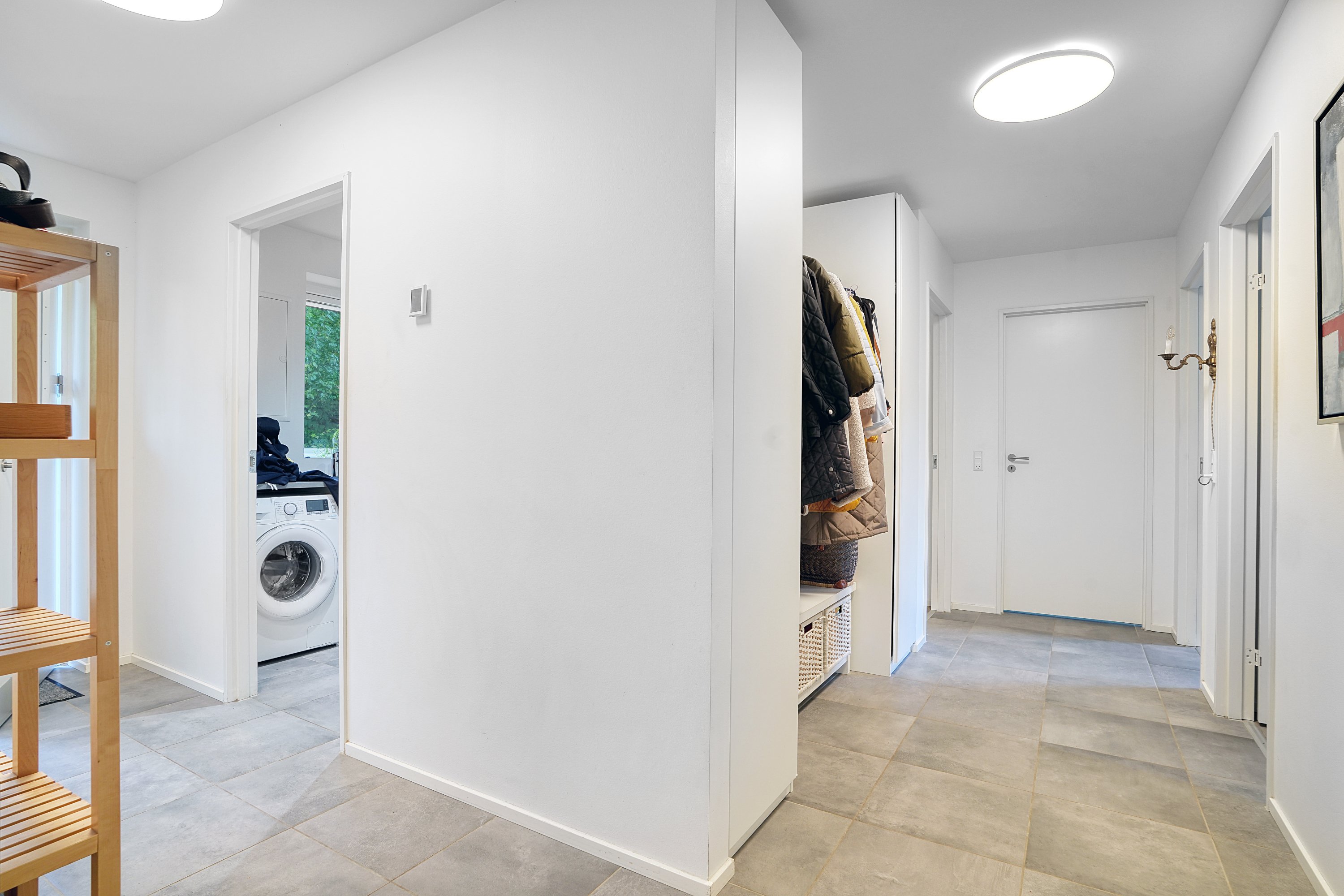 Fremhævet entré billede i fuldskærmstilstand. Billede af Elmevej 1C, 4622 Havdrup