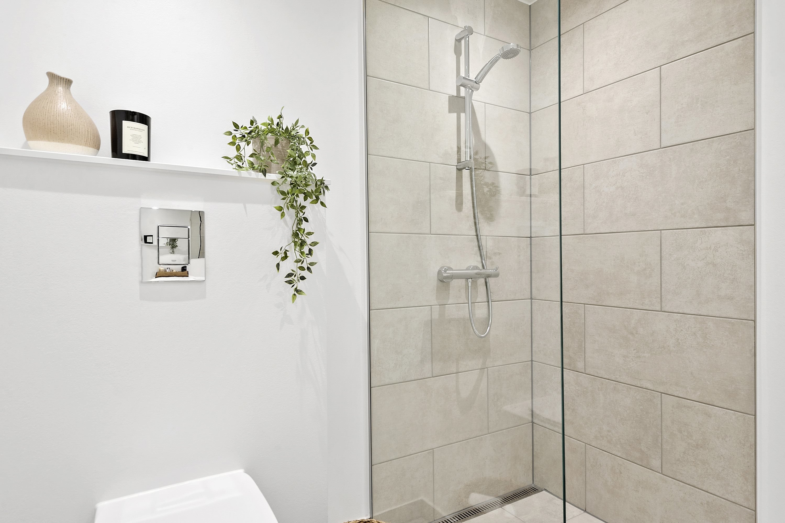 Fremhævet  billede i fuldskærmstilstand. Billede af Færgebyen 38, 2. 3., Hou, 8300 Odder