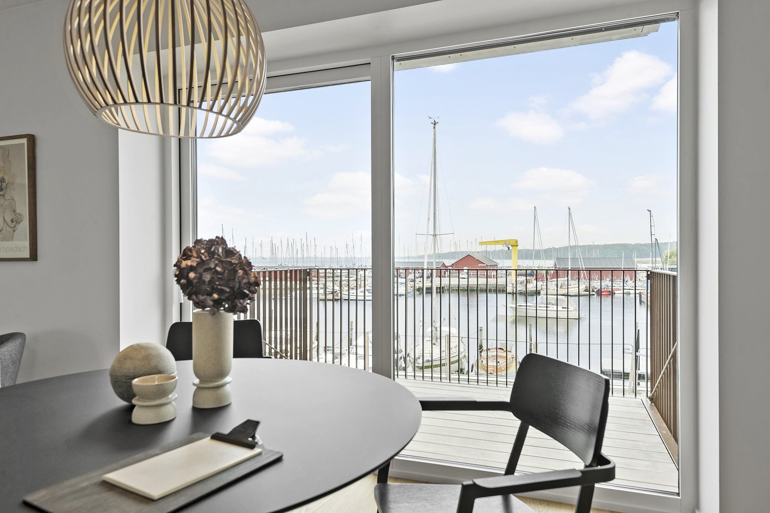 Fremhævet  billede i fuldskærmstilstand. Billede af Færgebyen 38, 2. 3., Hou, 8300 Odder