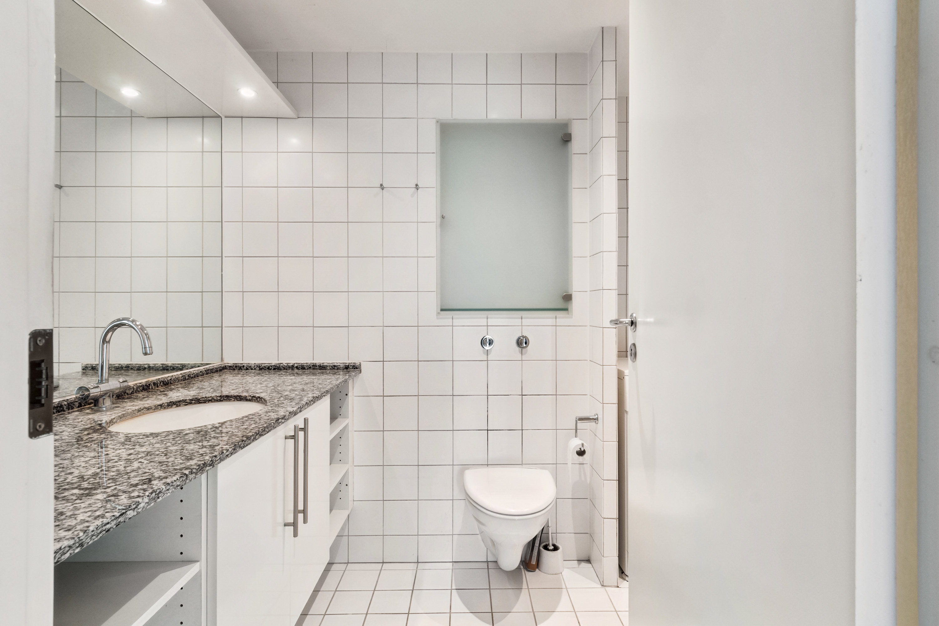 Fremhævet badeværelse billede i fuldskærmstilstand. Billede af Rued Langgaards Vej 17, 1. th., 2300 København S